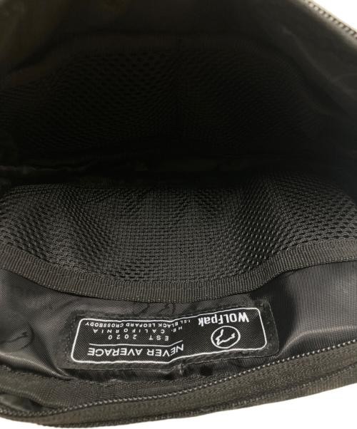 WOLFpak Crossbody Pack black