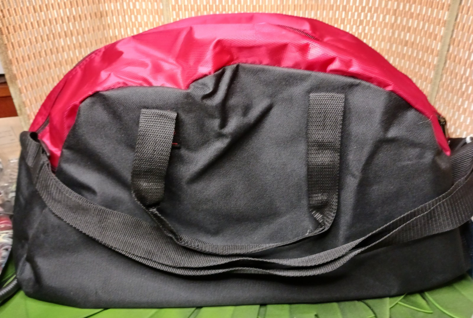 NWT Port Authority Half Moon Dome Large Duffle Bag Red Gray Black 20 x 11″