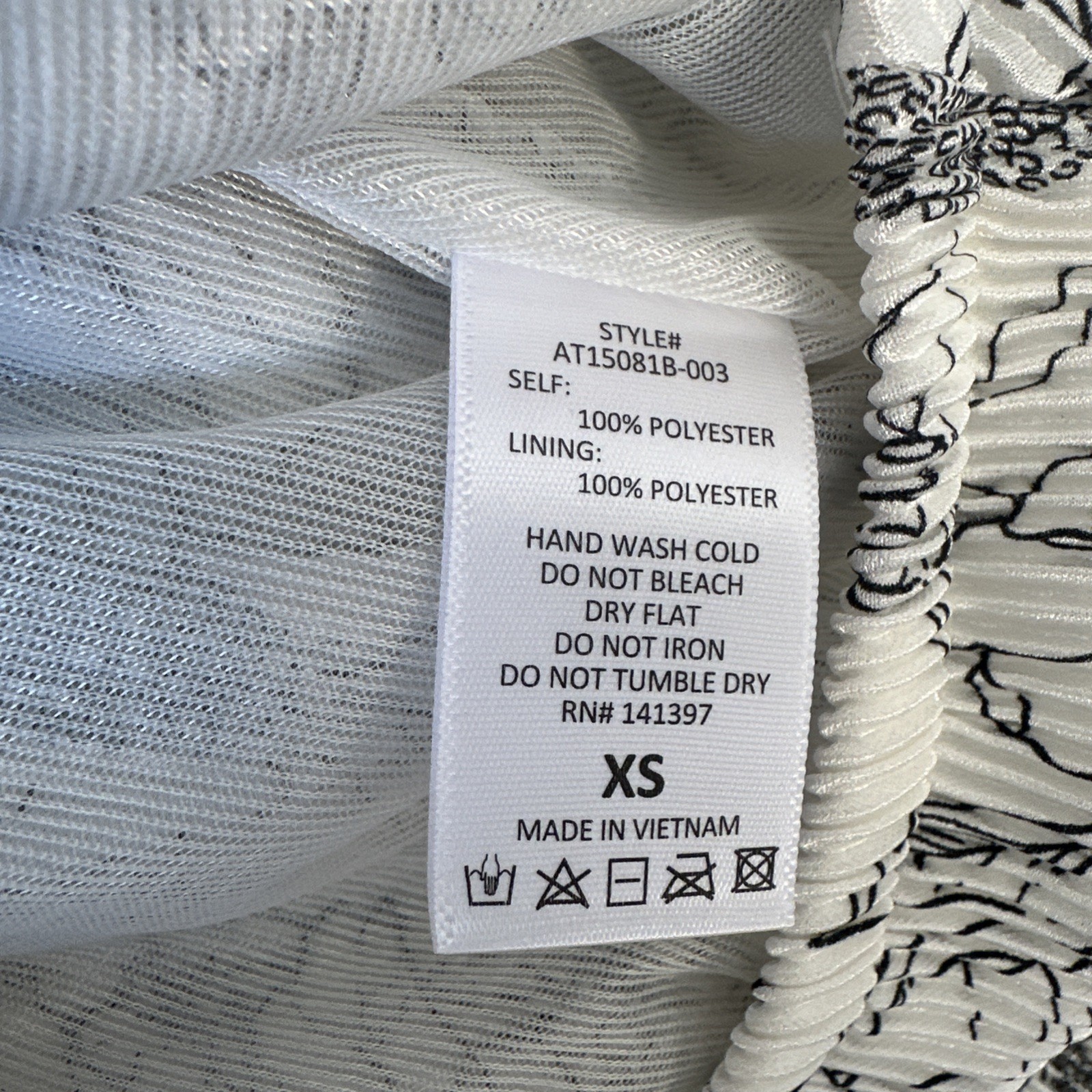 ASTR The Label Women’s Lined Summer Pleated Faux-Wrap Floral White Blouse XS