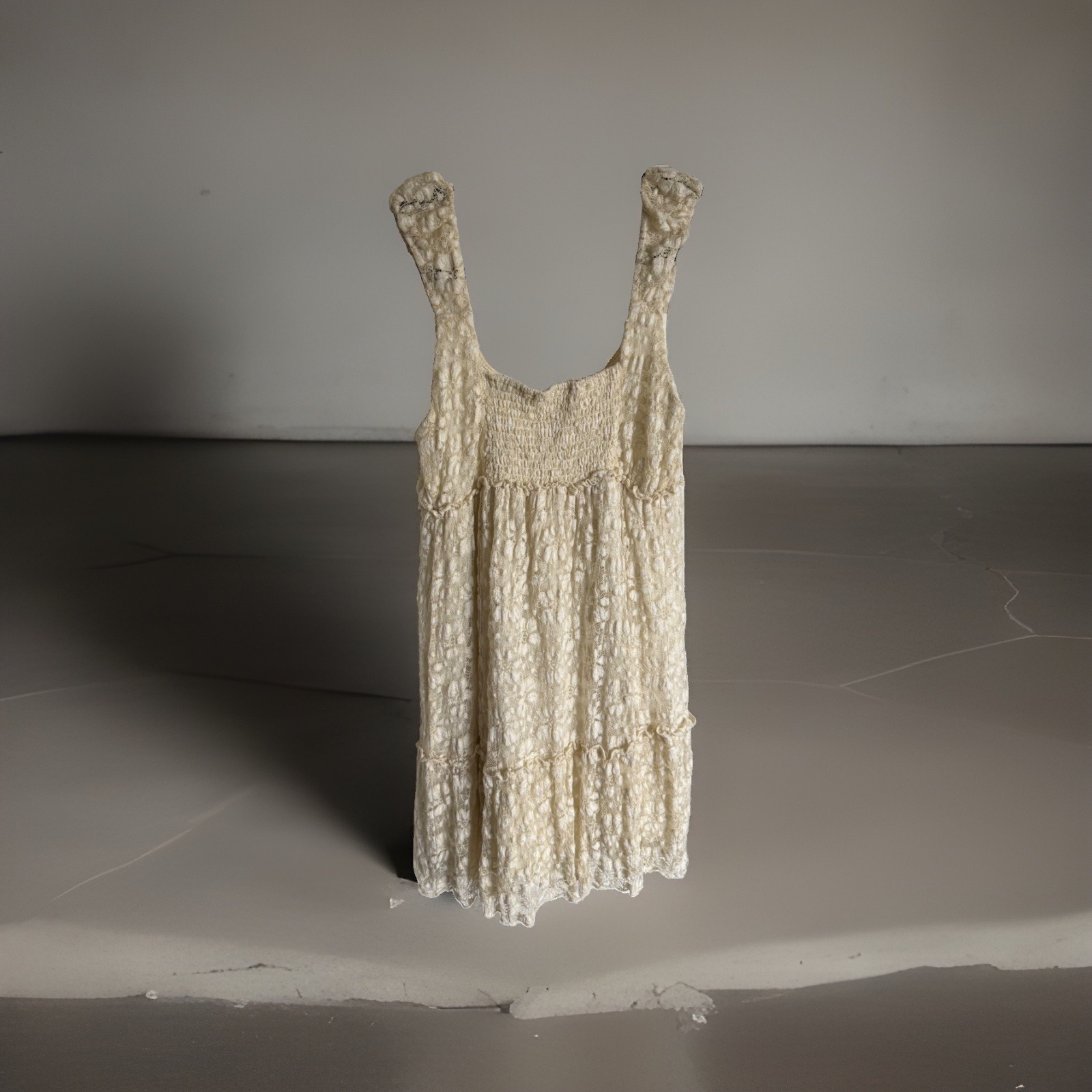 Kirious Los Angeles Cream Floral Lace Tiered Babydoll Mini Dress L Smocked Back