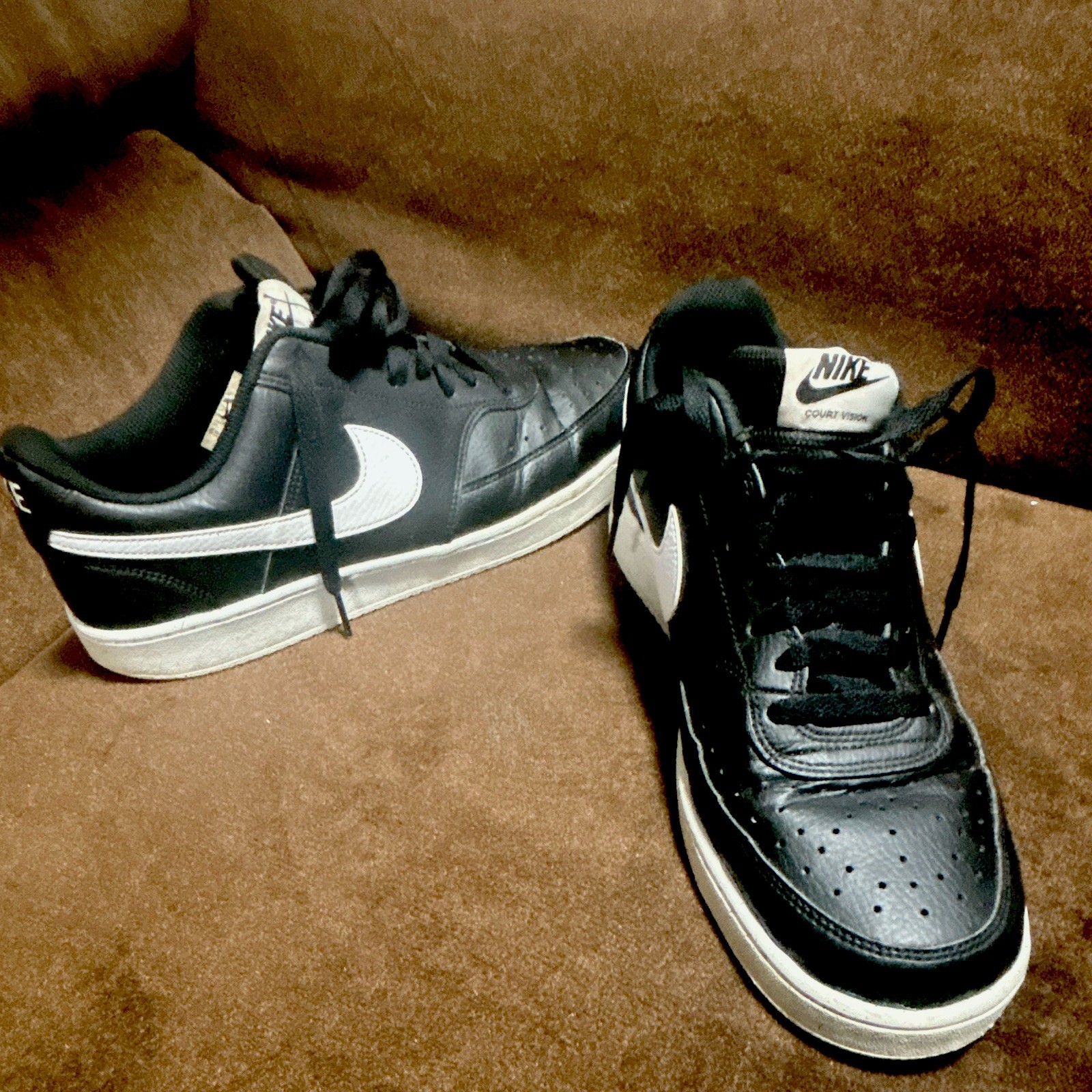 Nike Court Vision Men’s Low Top Lace-Up Sneakers Black/White Pre-Owned
