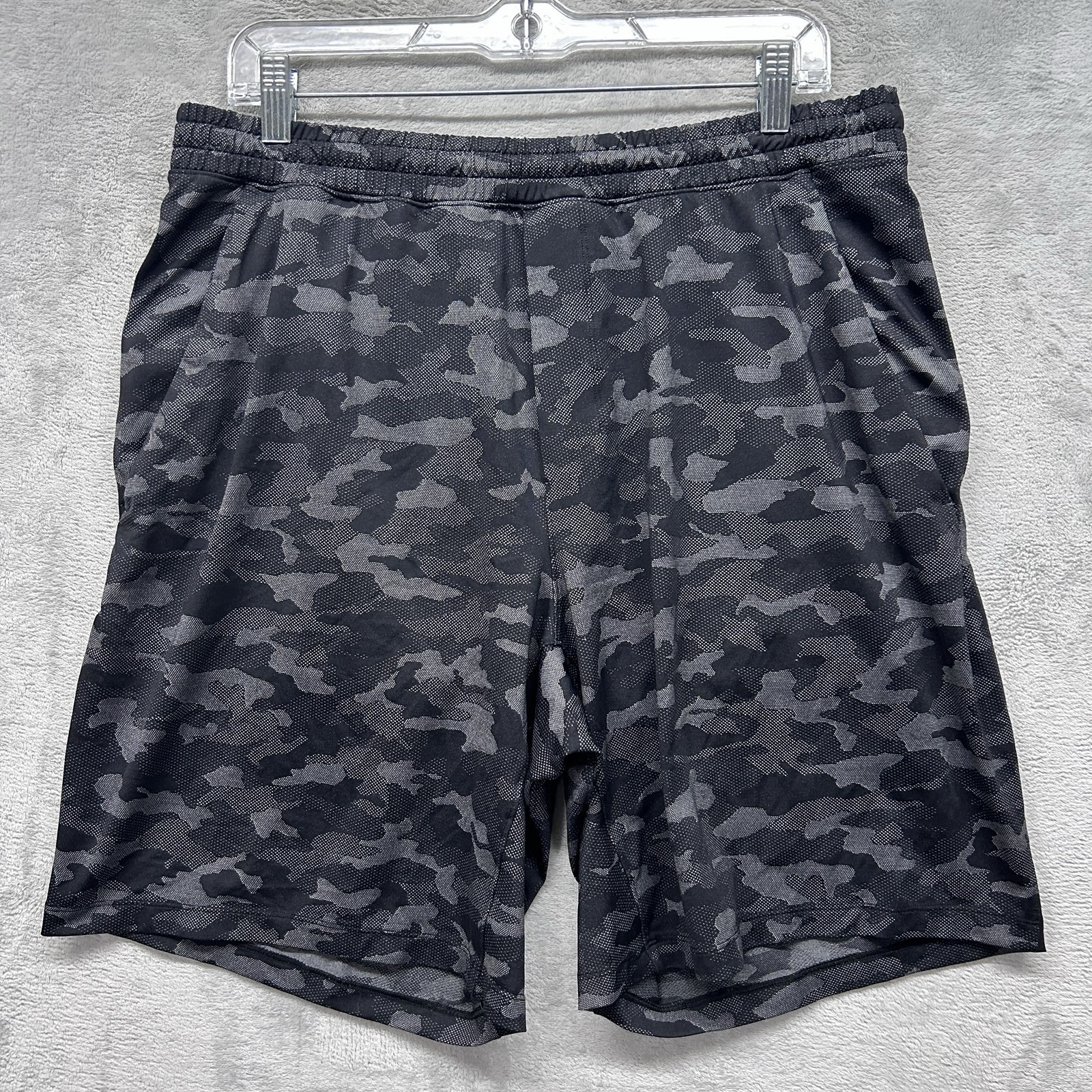Lululemon Pace Breaker Shorts Mens XL 9” Unlined LM7ANFS Black Gray Camo Gym.