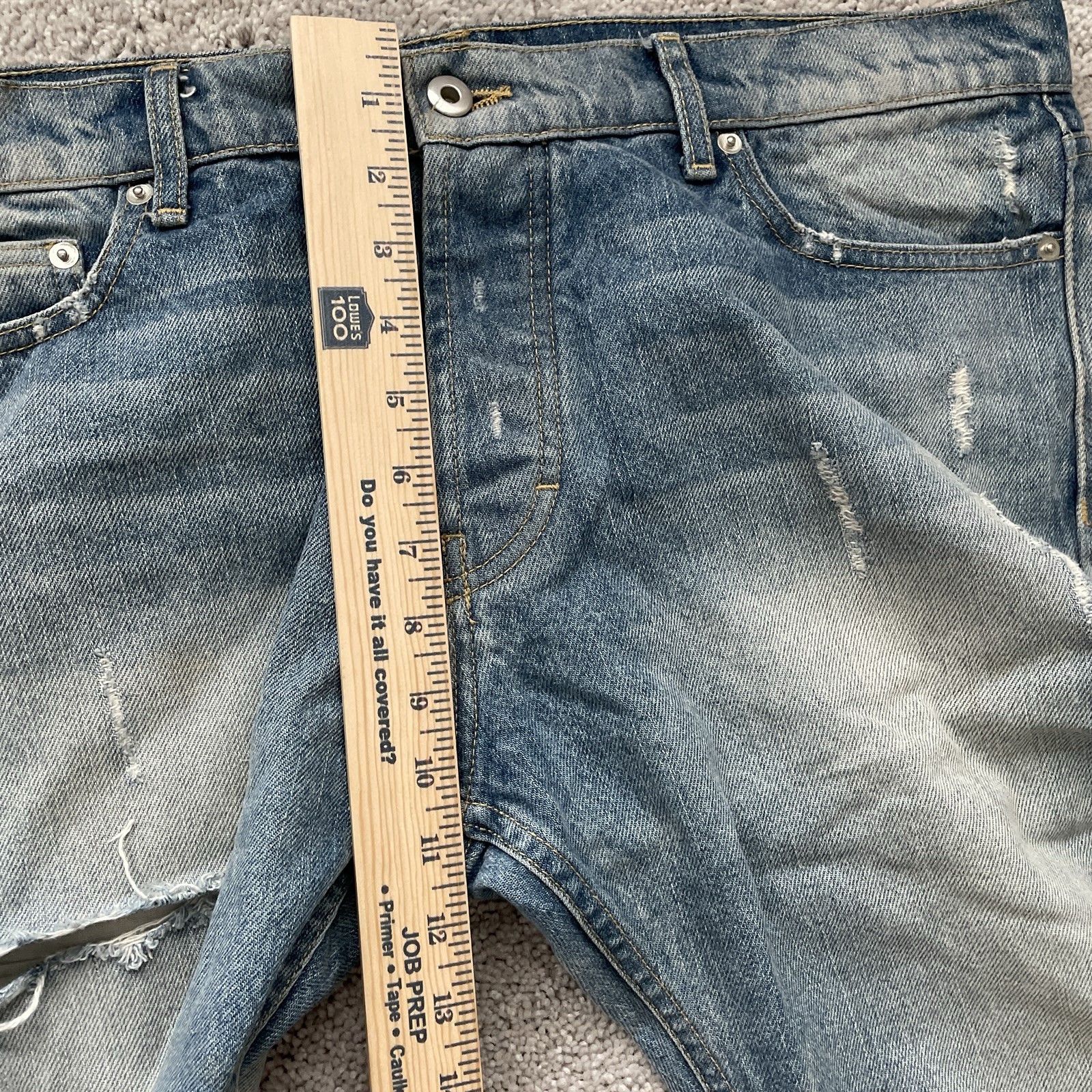 Mint Crew Light Wash Blue Jeans Distressed Men’s Size 34×34 Tapered Leg