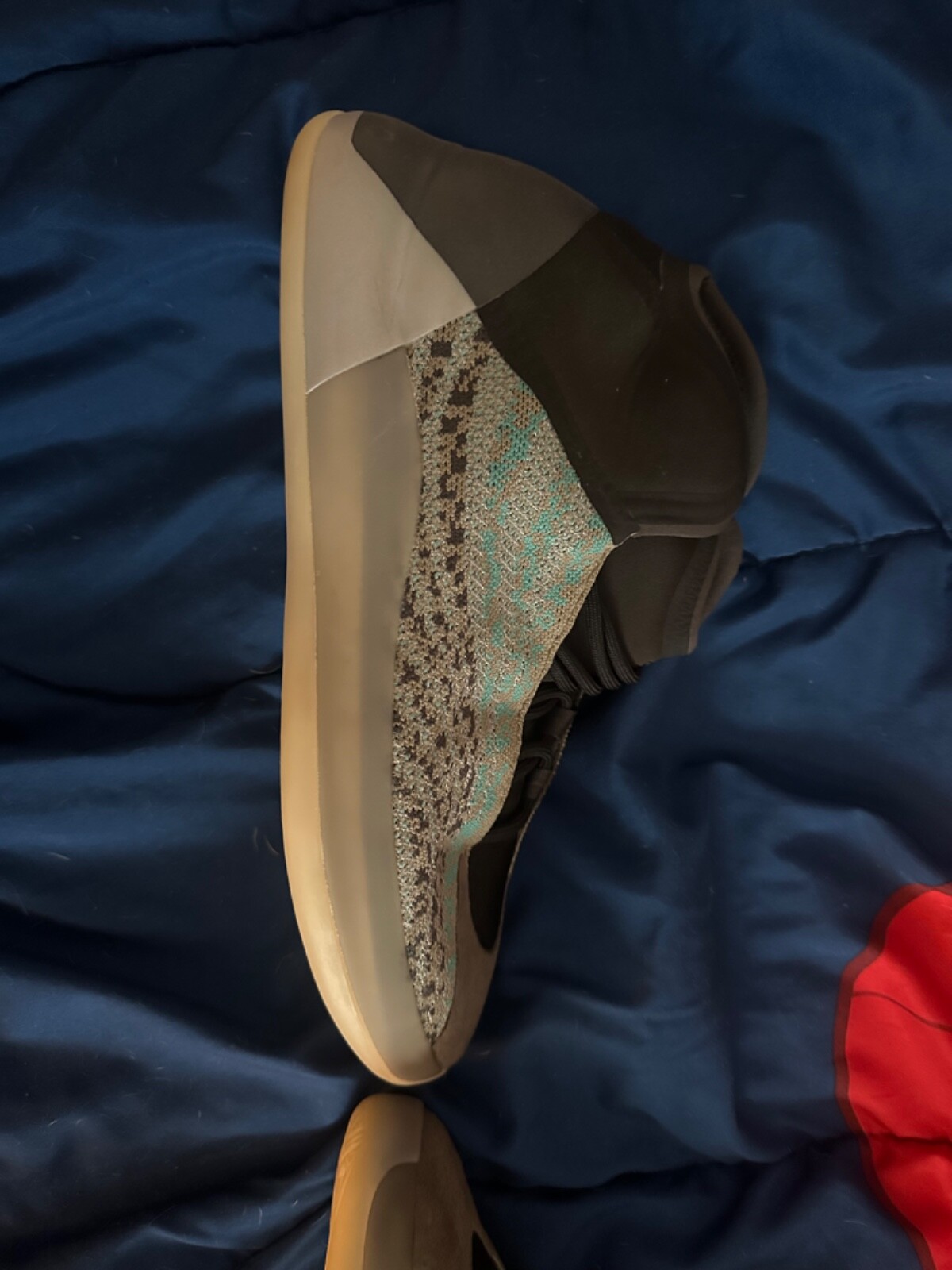 Size 10.5 – adidas Yeezy Quantum Frozen Blue
