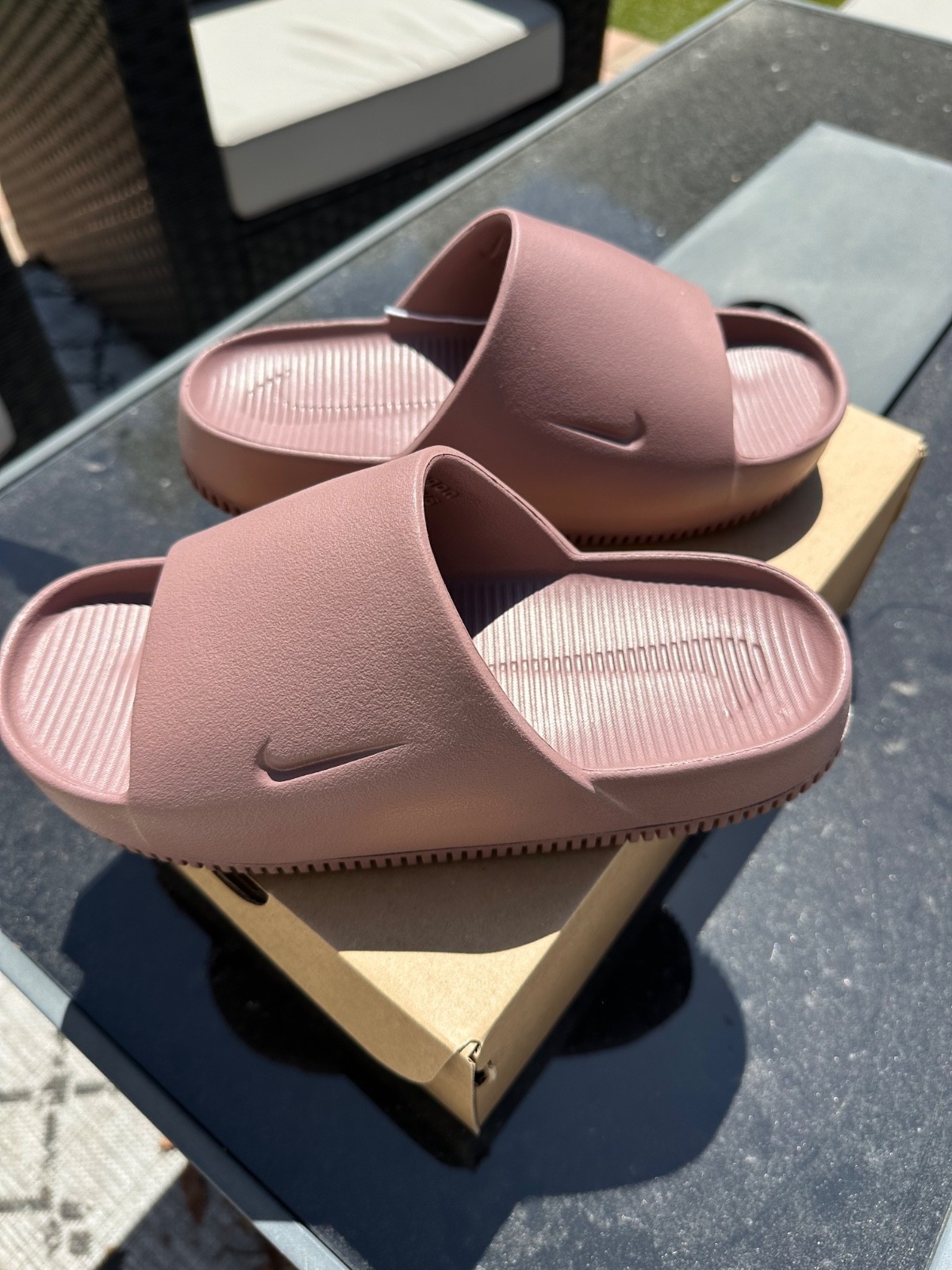 **Brand New** Nike Womens Calm Slide – size 6 – Smokey Mauve