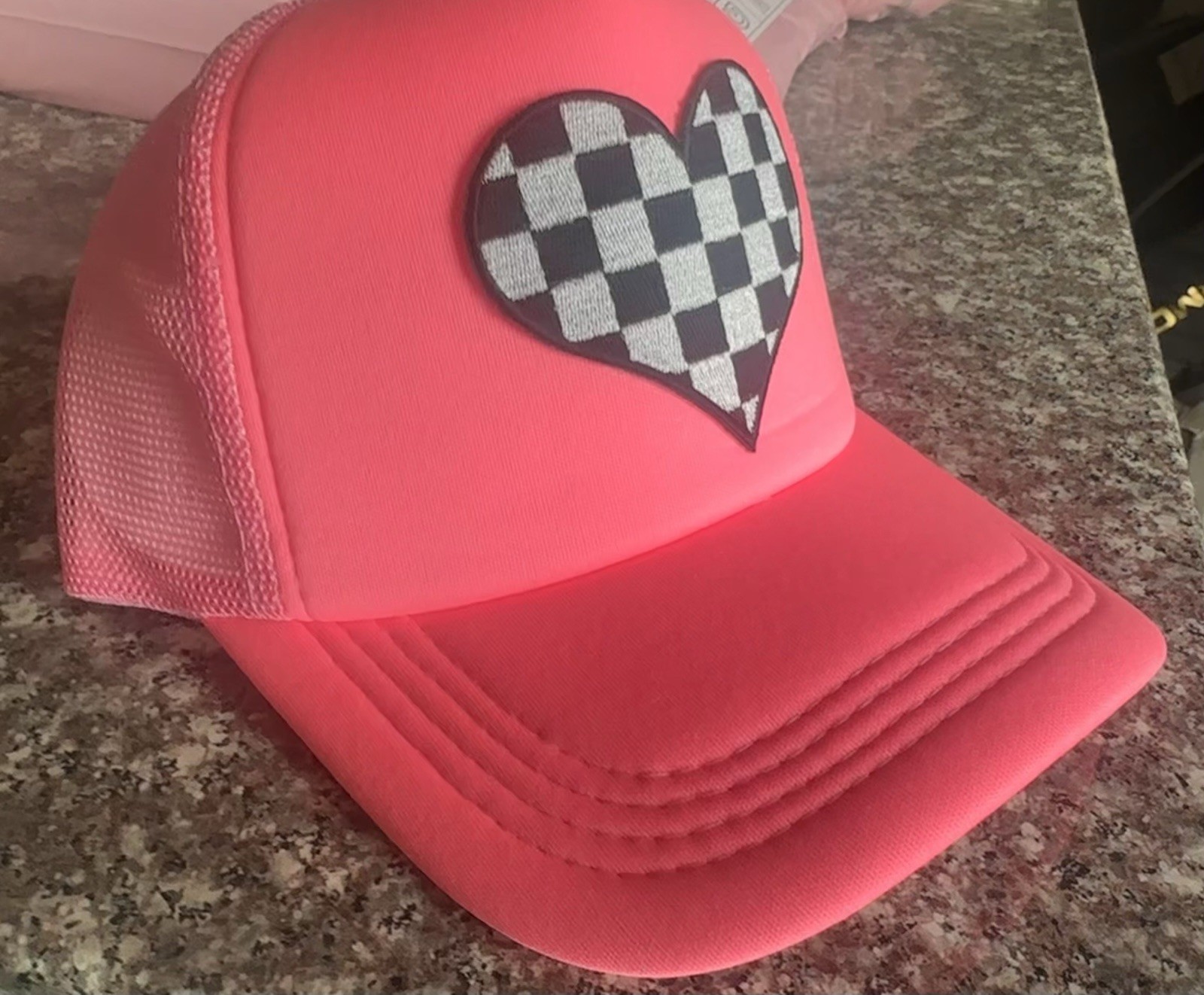 Hot PINK Checkered Heart Hat Foam Mesh Baseball Cap Snapback Hats Caps Retro