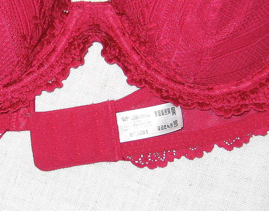 NEW 36B WACOAL PLUNGE RED EMBRACE LINED LACE UNDERWIRE BRA 853291 +