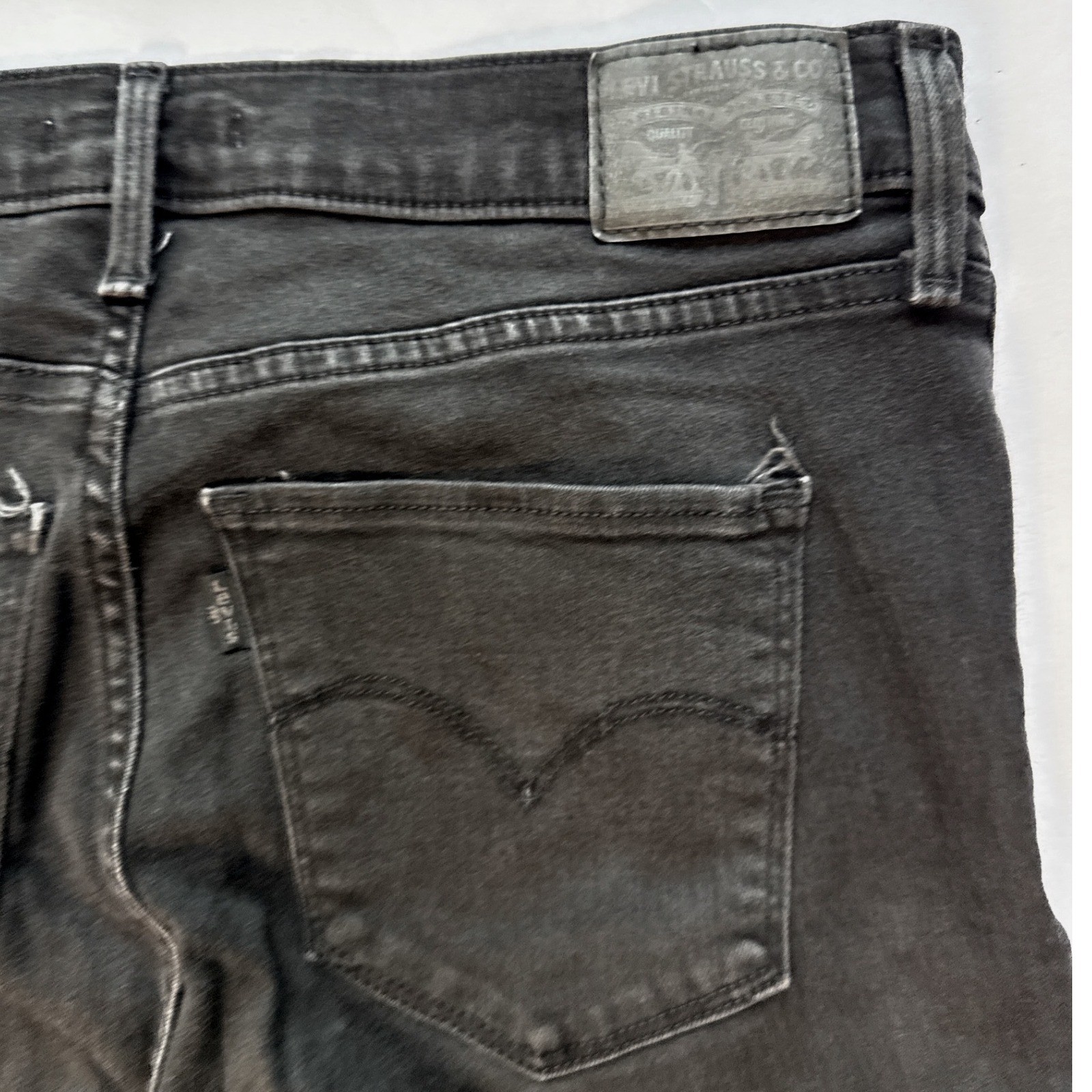 Levis 314 Shaping Straight Jeans Black Womens 31×30 Mid Rise Stretch Denim