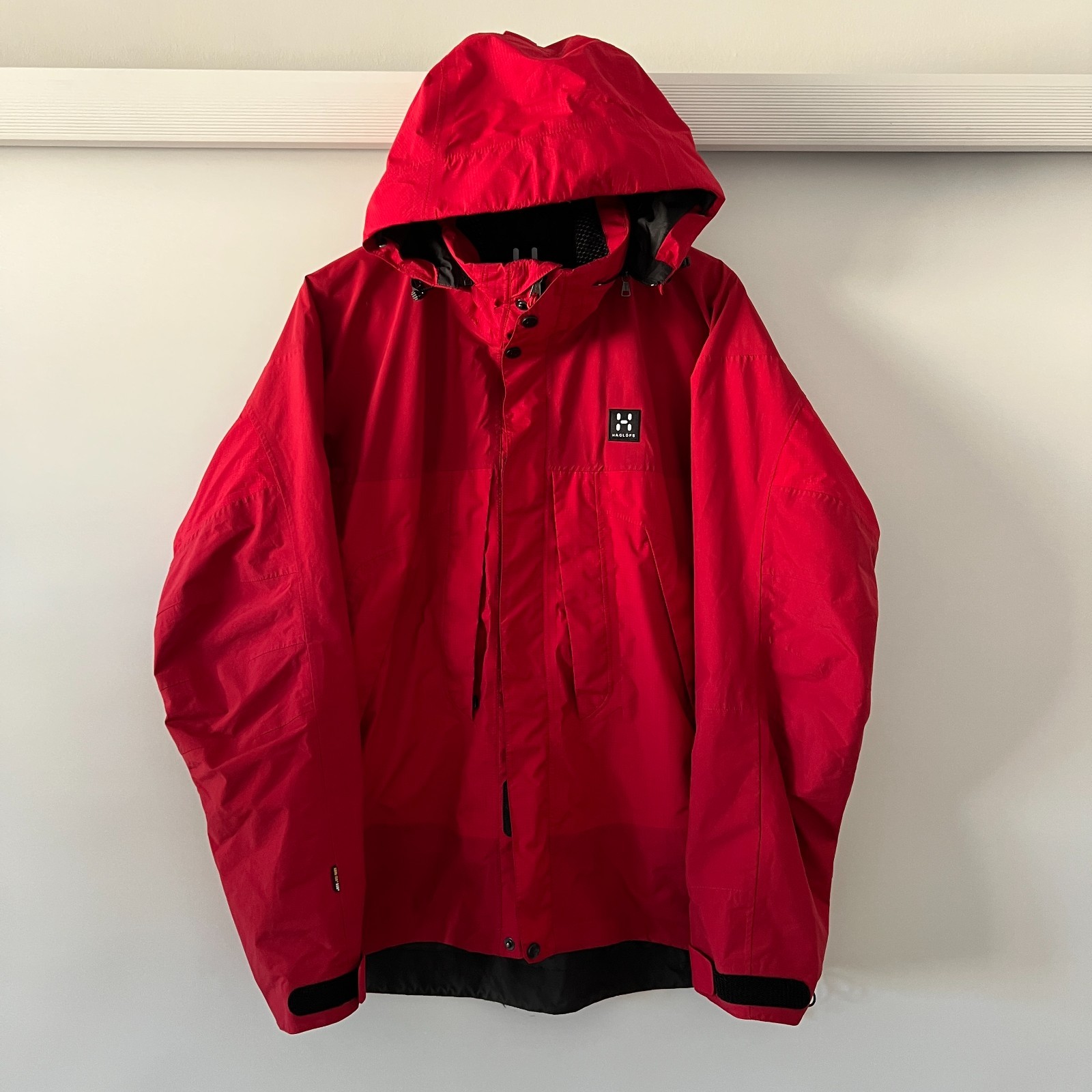 Haglofs Gore-Tex XCR Jacket Red Hooded Waterproof Shell Coat Outdoor Mens Size L