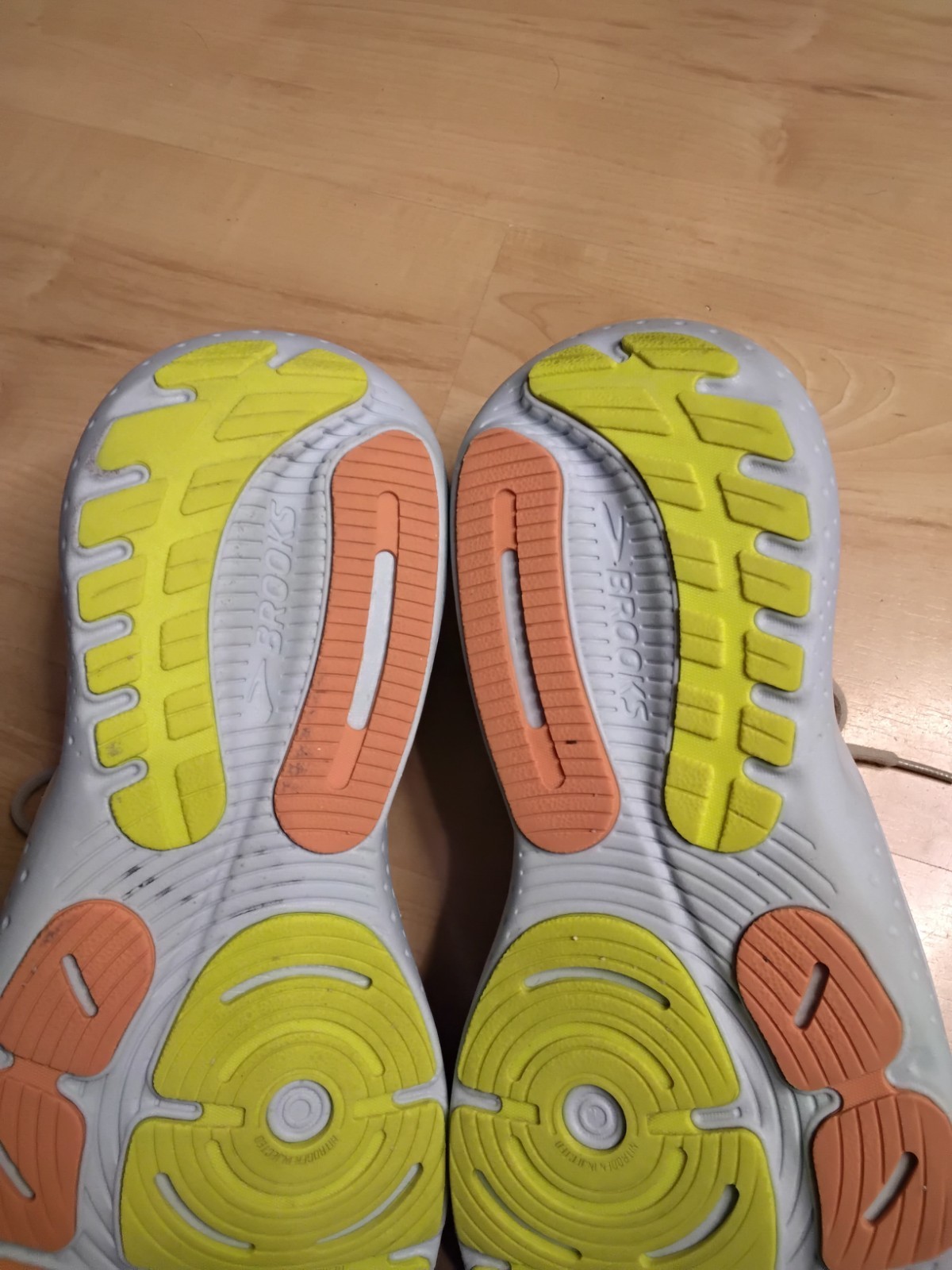 Brooks Glycerin 21 Womens Running Shoes Sz 11 WideD Gray/blue Athletics.