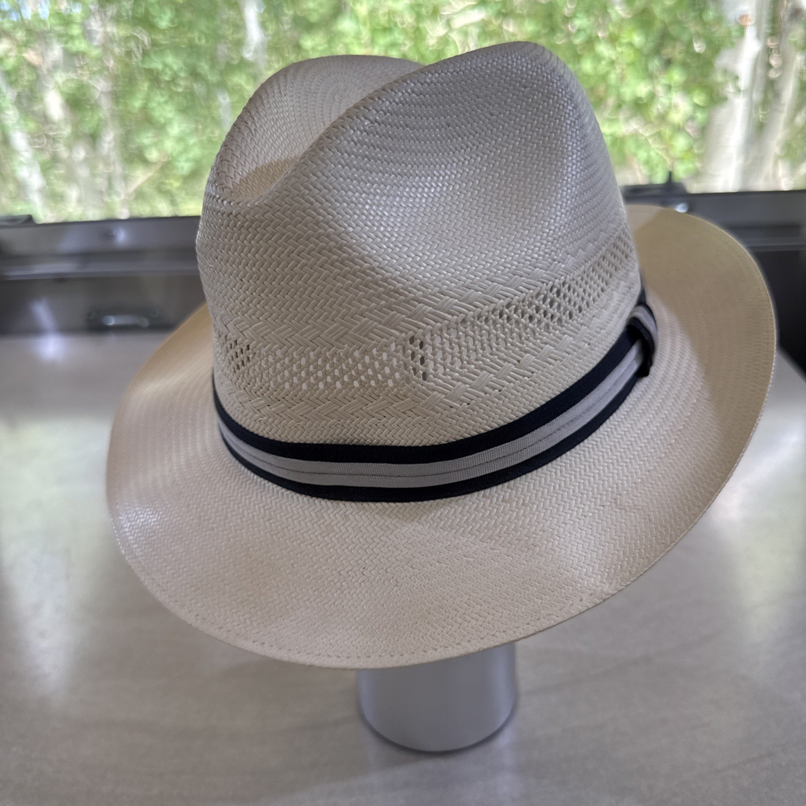 Biltmore Abby Road Straw Panama Hat M Ivory Black/Gray Band 2”Brim Vented