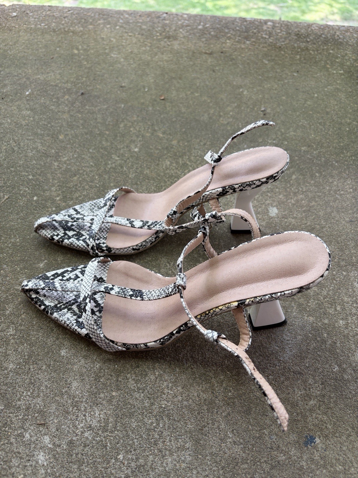 Women’s Black/White Snake Print Pointed Toe Slingback Ankle Strap Buckle 12.5