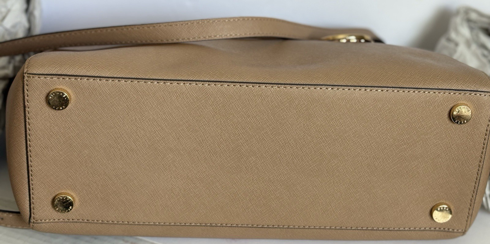 Michael Kors Savannah Saffiano Leather Large Handbag Excellent W Dust Cover Tan