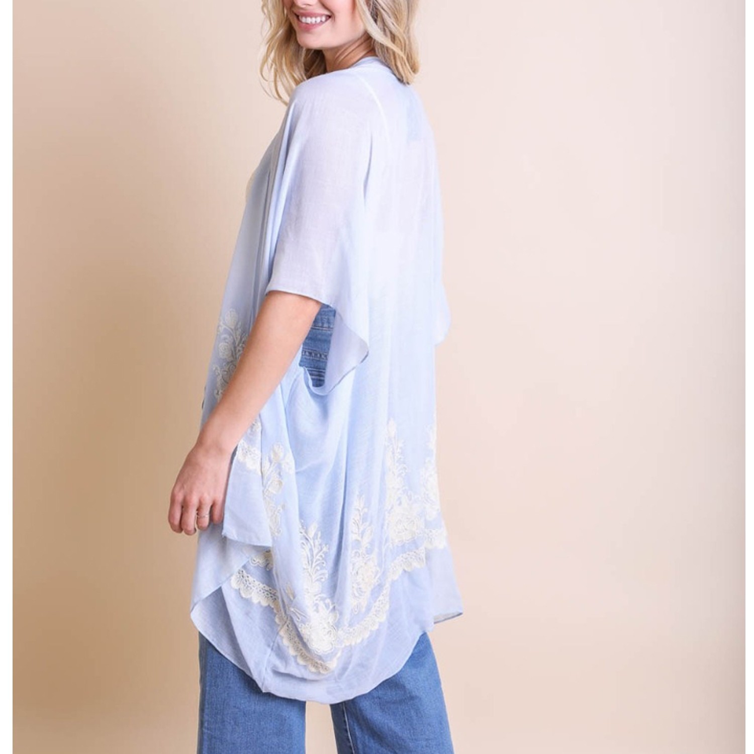 Floral Embroidered Stitch Kimono – Stylish Layering Piece for Any Occasion