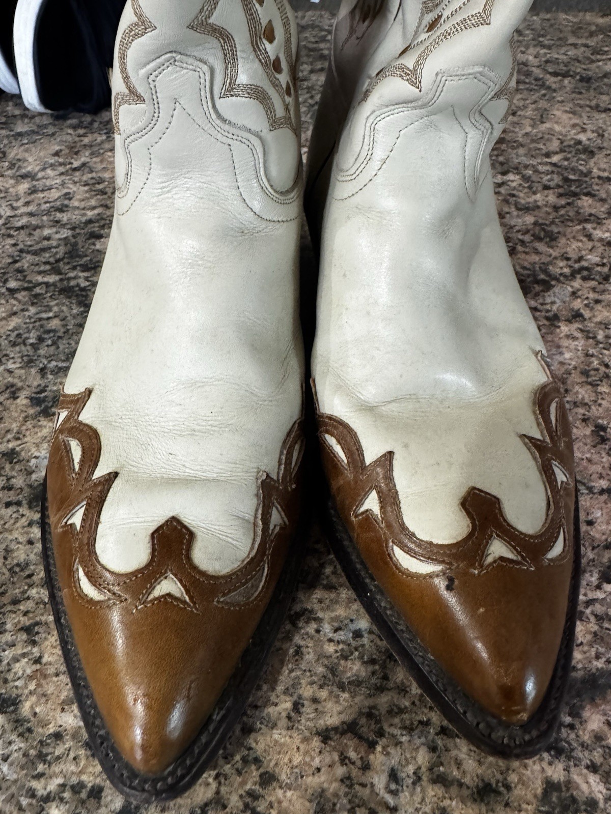 J Chisholm Vintage Men’s Cowboy Boots Brown Leather Size 11.5 Made In USA White