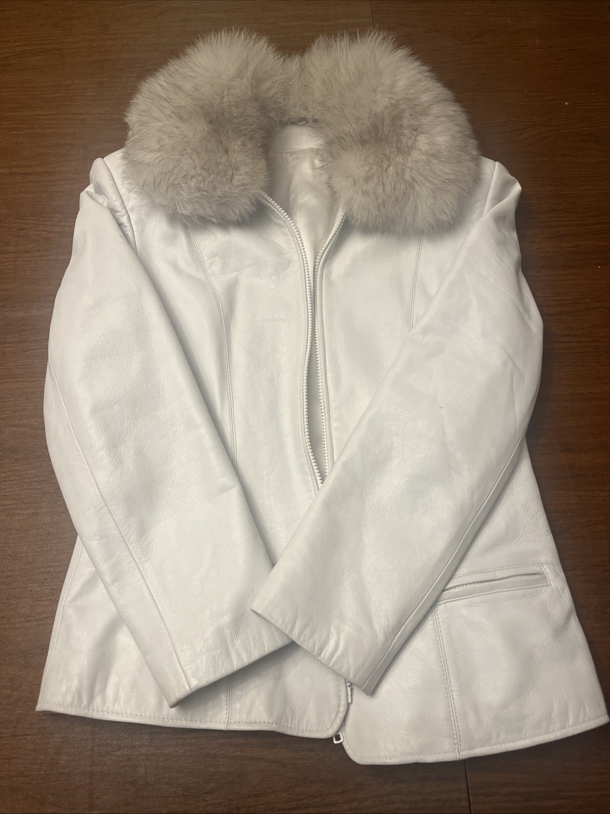 Vintage Genuine Leather White Jacket w/ Fur Collar – YKK Zip – Women’s Small