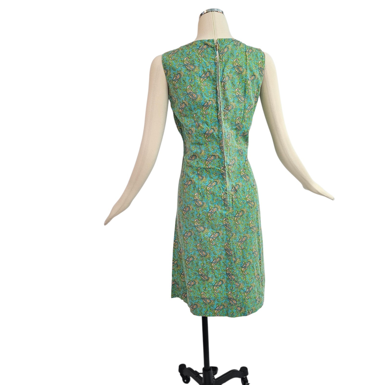 Vintage 1960’s Dress Housedress Shift Blue Green Pink Paisley Sleeveless Retro