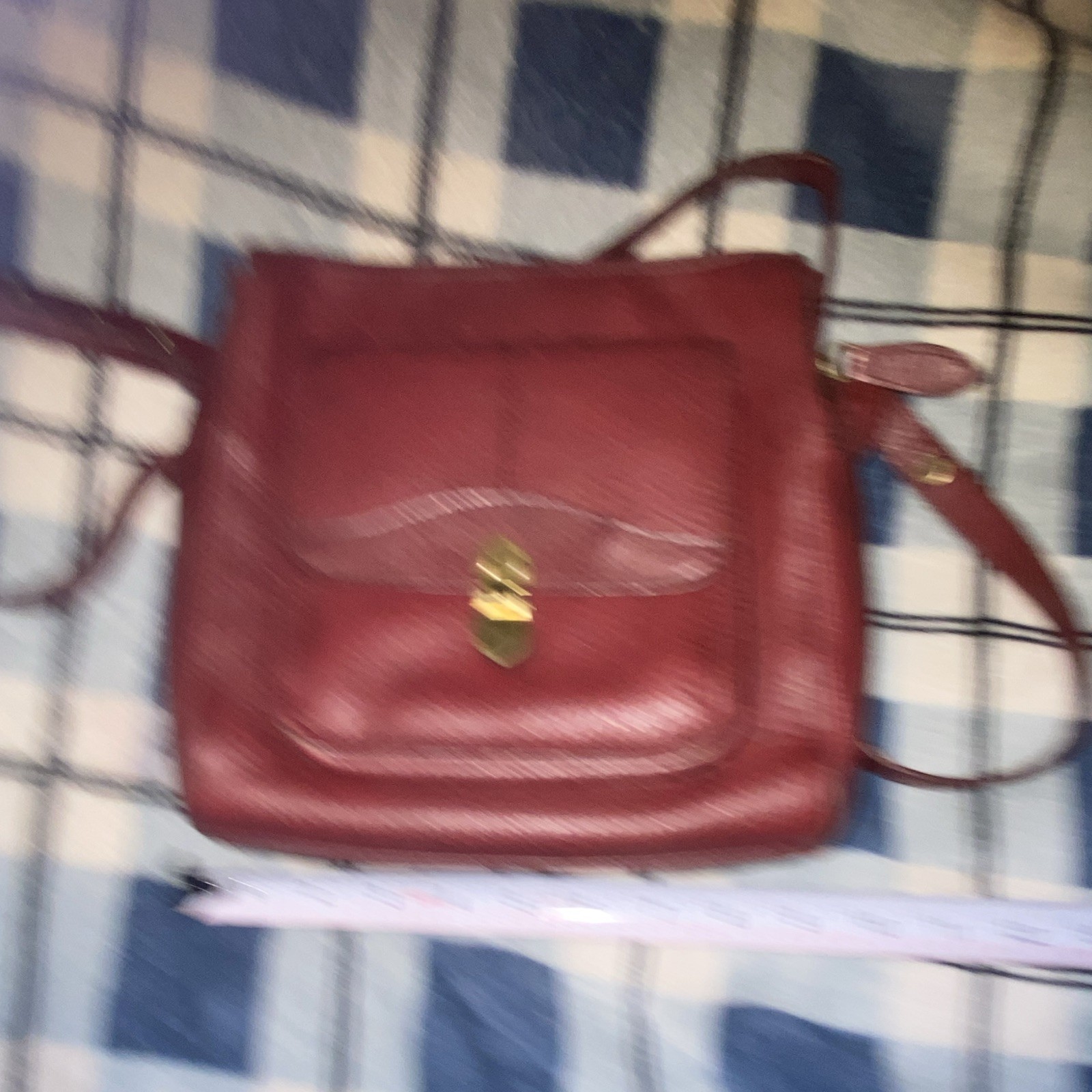 Relic Burgundy Pebbled Small Crossbody Bag Turn Lock Zip Adjustable Strap