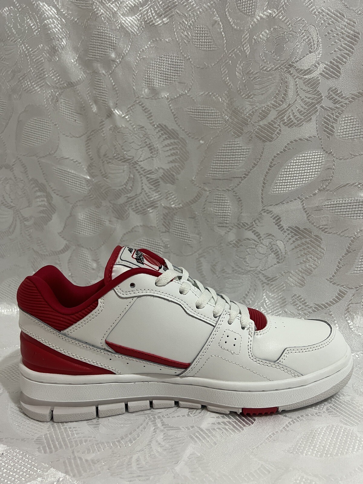 AVIA BASKETBALL WHITE RED 816 RETRO LOW TOP OLD SCHOOL 880 LEGACY