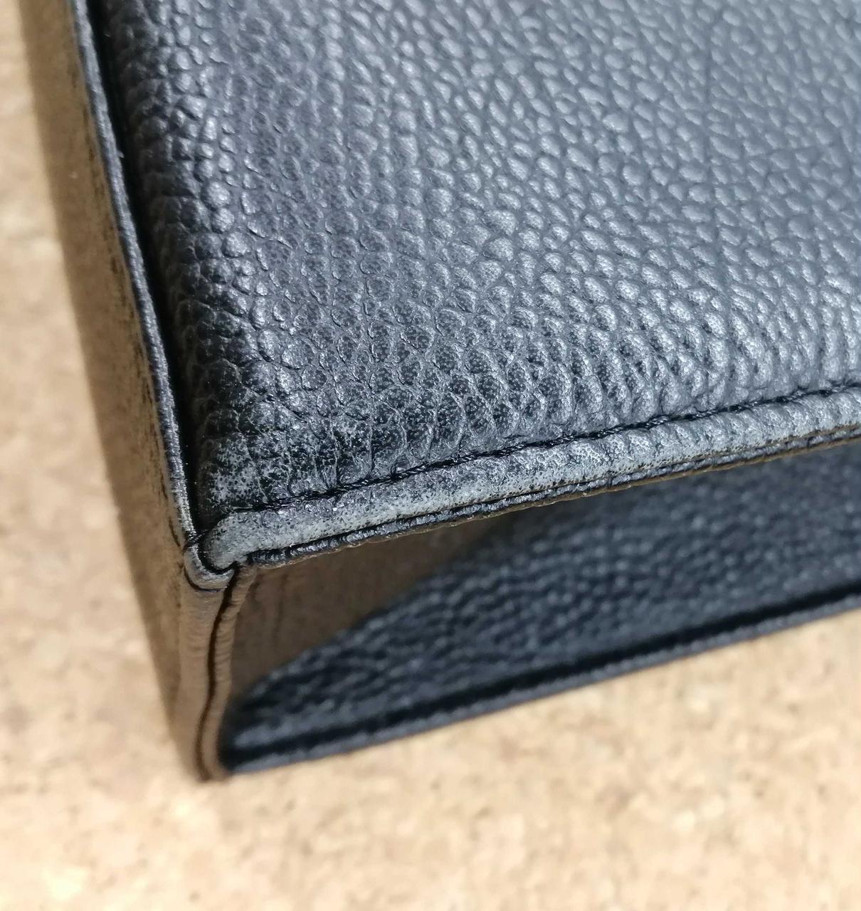 Yves Saint Laurent Handbag 10.6 inch Black