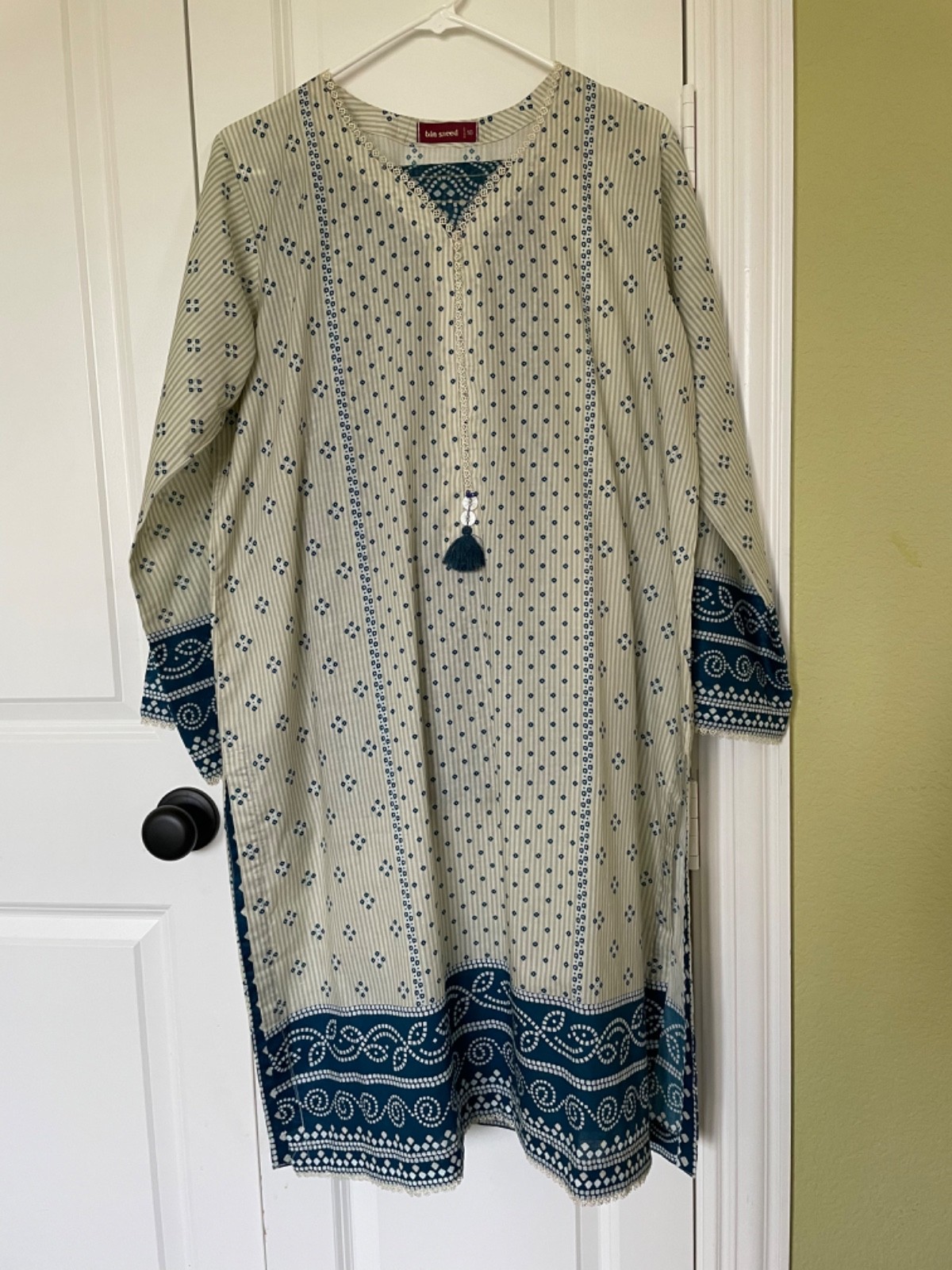 3 pcs Lawn /cotton suit .Size L Brand Binsaeed.