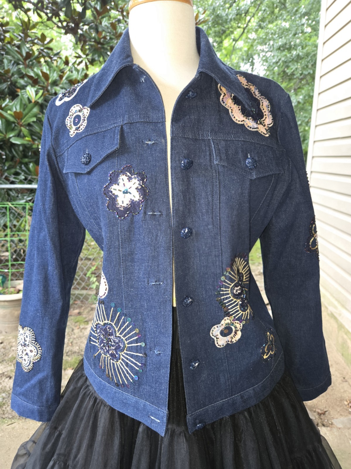 REDD Jeans Blue Floral Embroidered Sequin Beaded Button Short Jacket Size 8