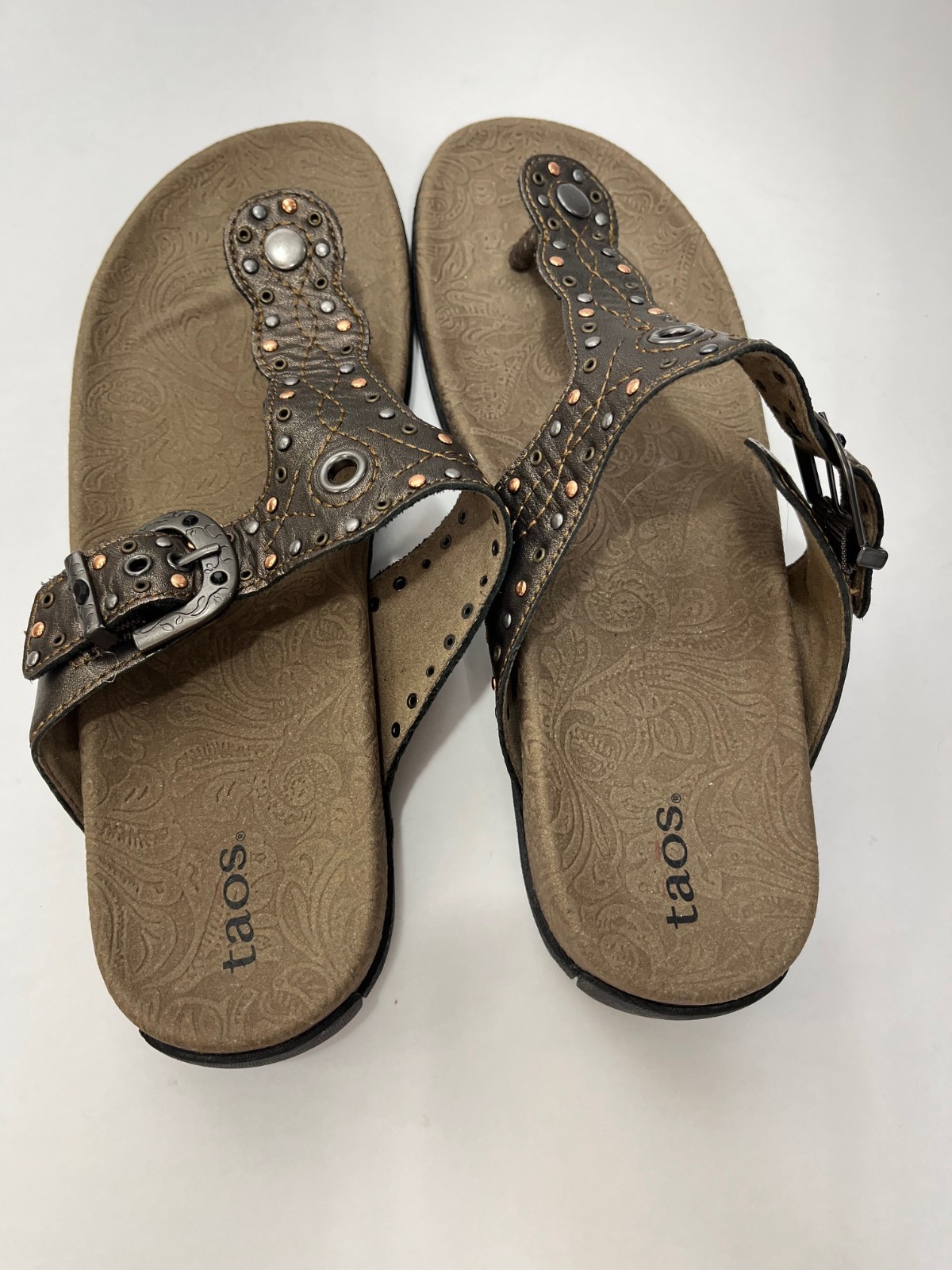 Taos Siren Dark Brown W/metal Accents Sandal Womens US 10 NWOT