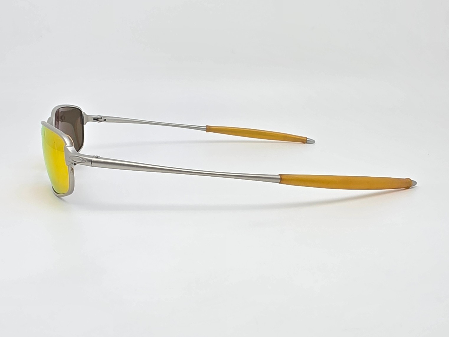 Oakley 05-687 Square Wire 2.0 Spring Hinge Silver Fire Iridium Lens Sunglasses