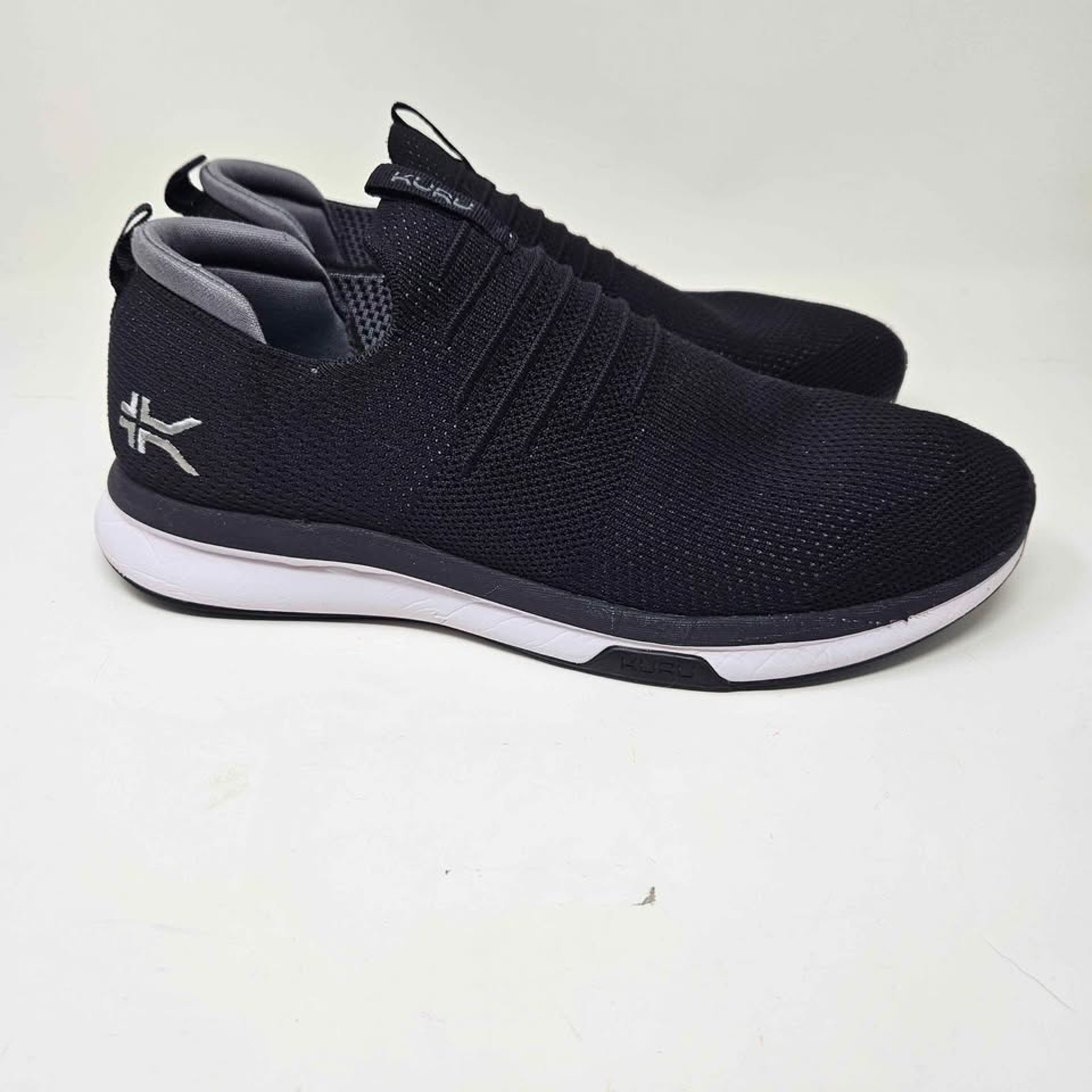 Kuru Atom slip on mens shoes sz 10 Black