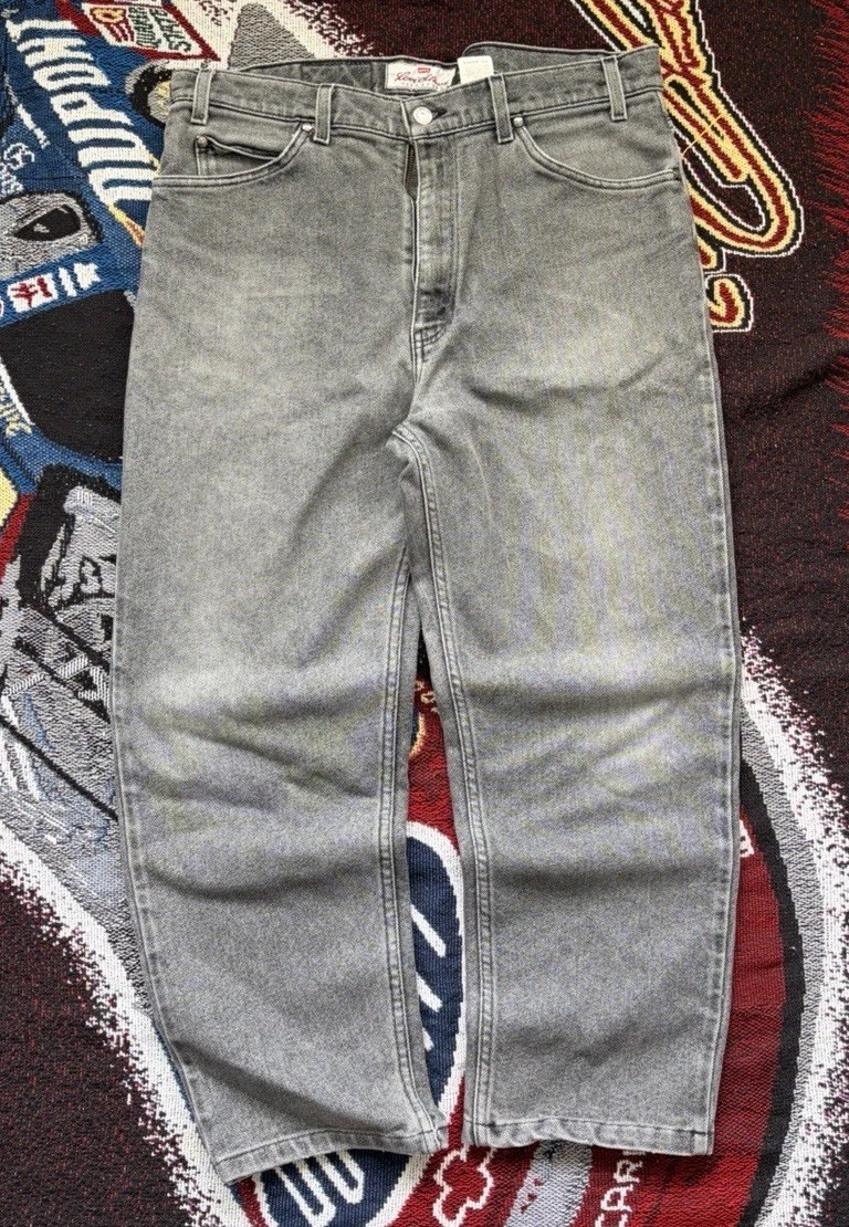 Levi’s Men’s Gray Tapered Stretch Flex Denim Jeans brown tag