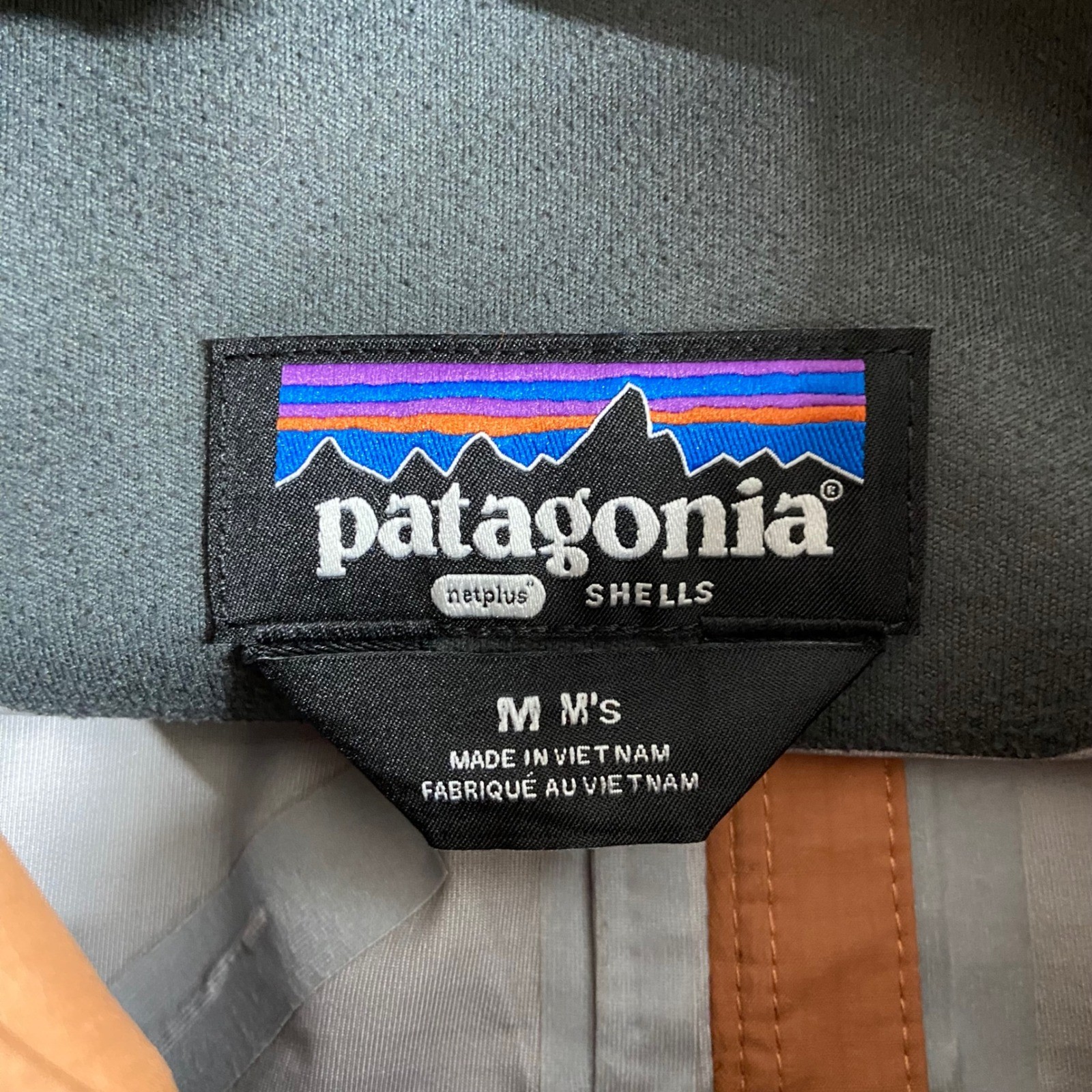 Patagonia Granite Crest Rain Jacket Mens Medium Full Zip Hooded Shell H2No 85415