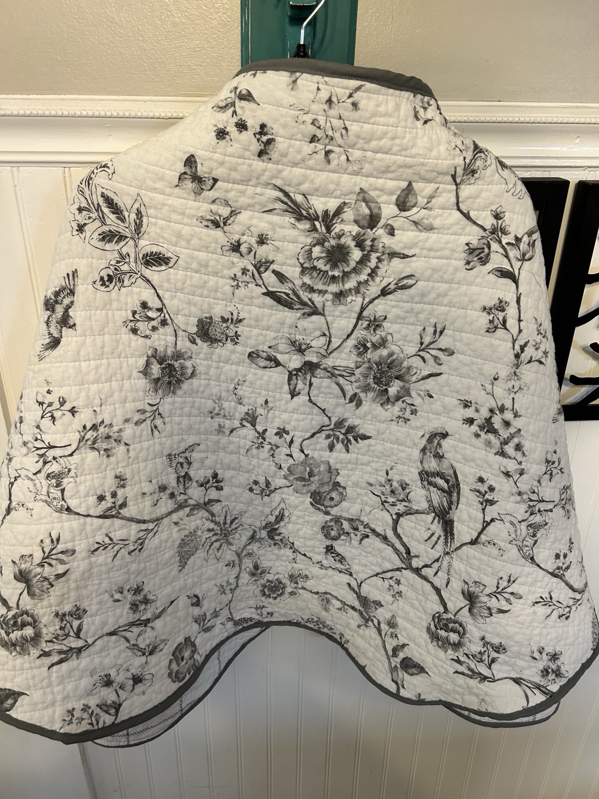 Handmade Quilt Cape Shawl Button Fasten One Size Fits Most White Black Gray
