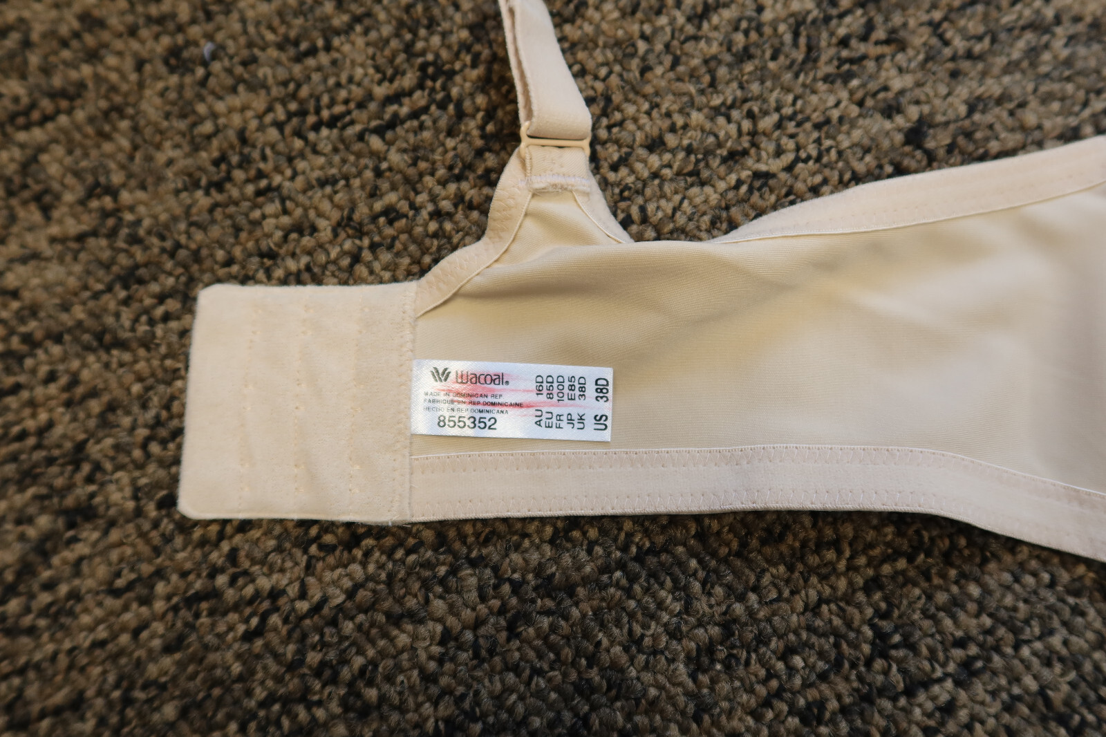 New Wacoal High Standards Underwire Bra – Size 38D – Sand – # 855352