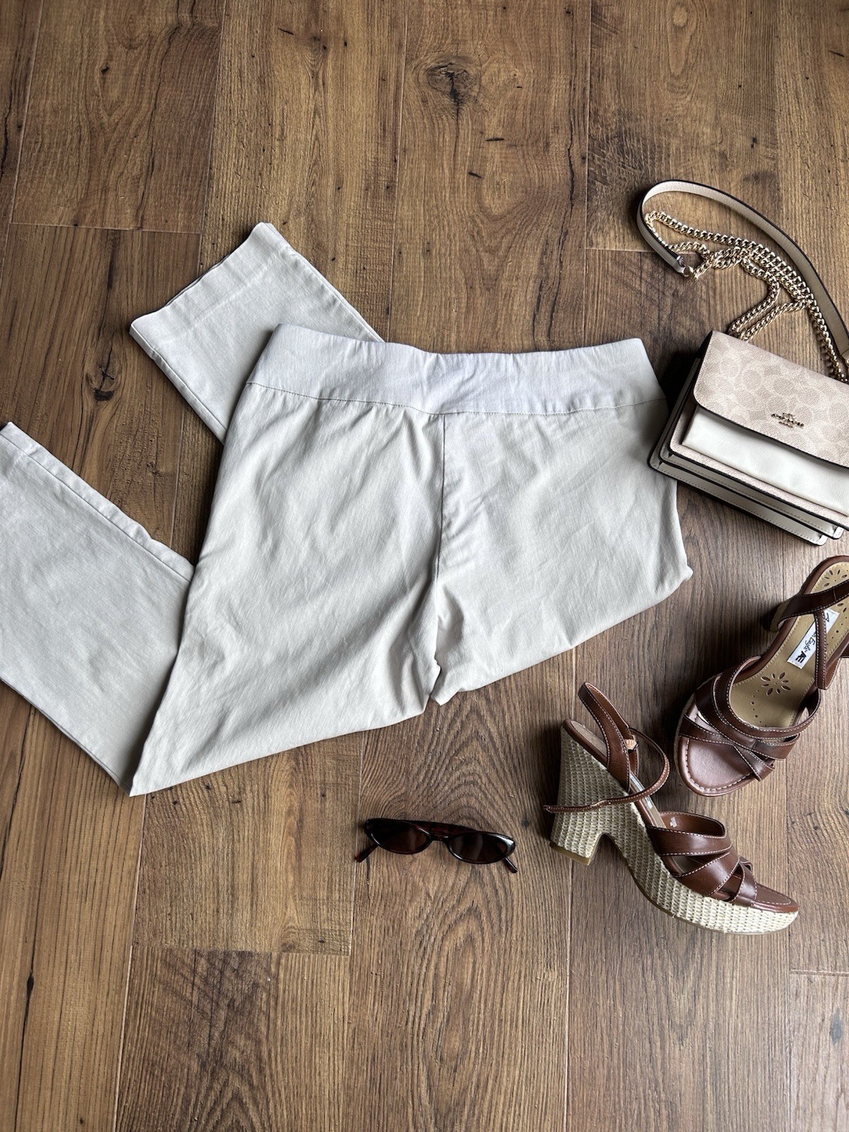Rafaella Beige Straight Leg Capri Pants 2000’s Y2K Style Size 6 28 29