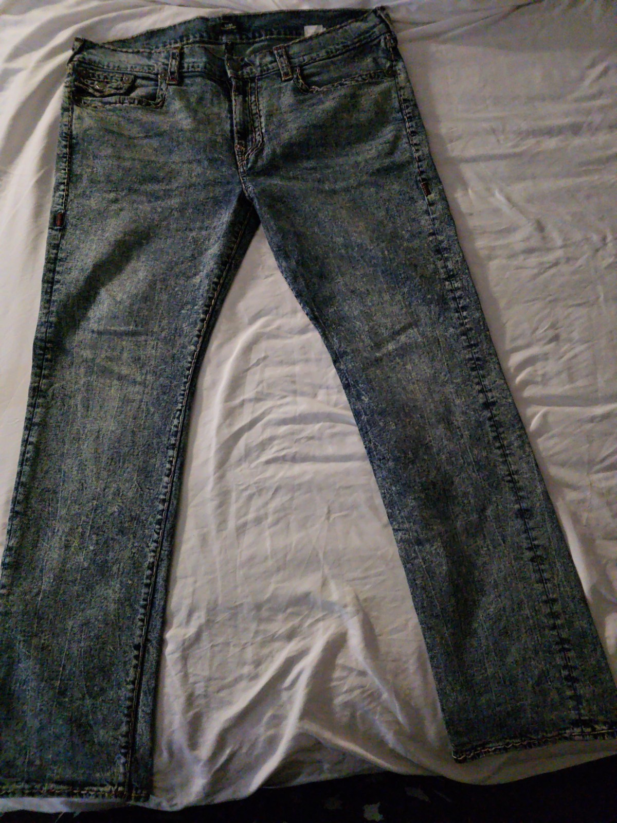 True Religion Men’s Blue Medium Wash Straight Fit Denim Jeans 5-Pocket Button