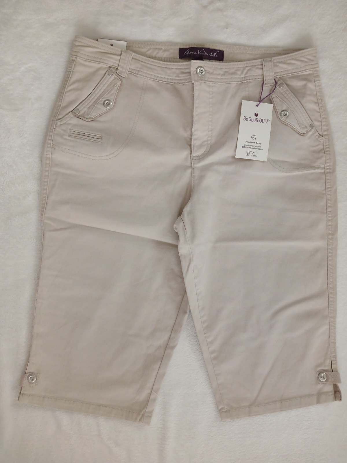 NEW Gloria Vanderbilt Women’s Amanda Capri Stonewood Size 12
