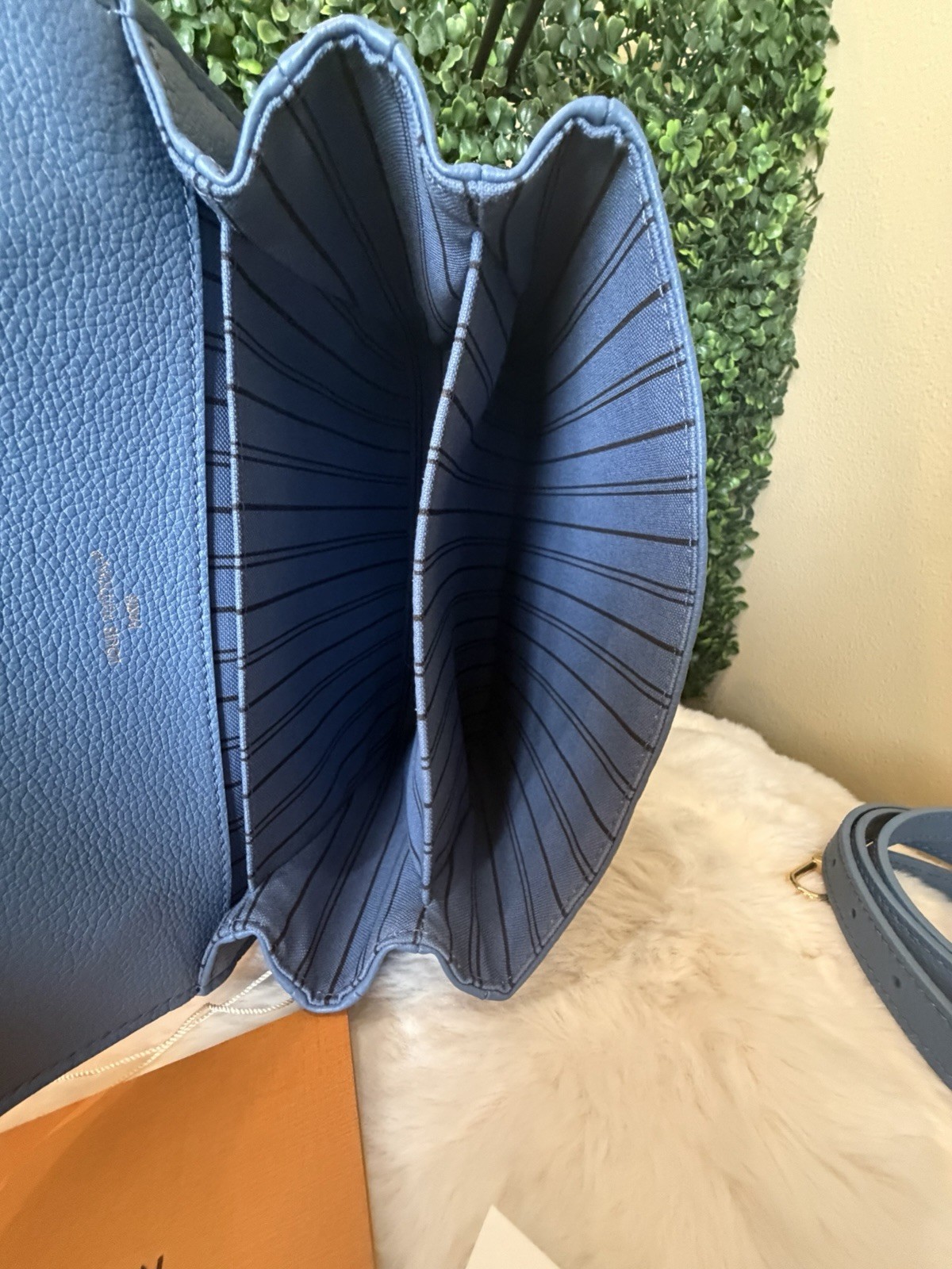 Louis Vuitton Blue Empreinte Monogram Crossbody w/ Detachable Strap, Gold