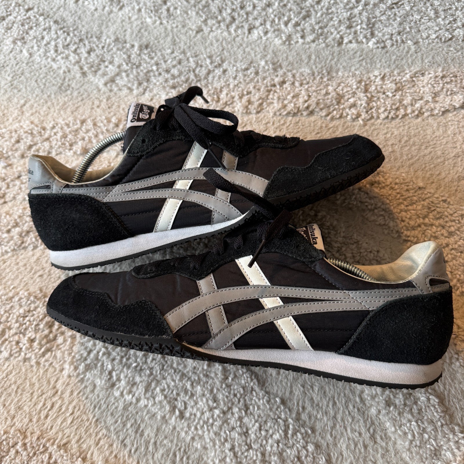 Onitsuka Tiger Serrano Black White Gray D109K Men’s Size 10 Sneakers Asics