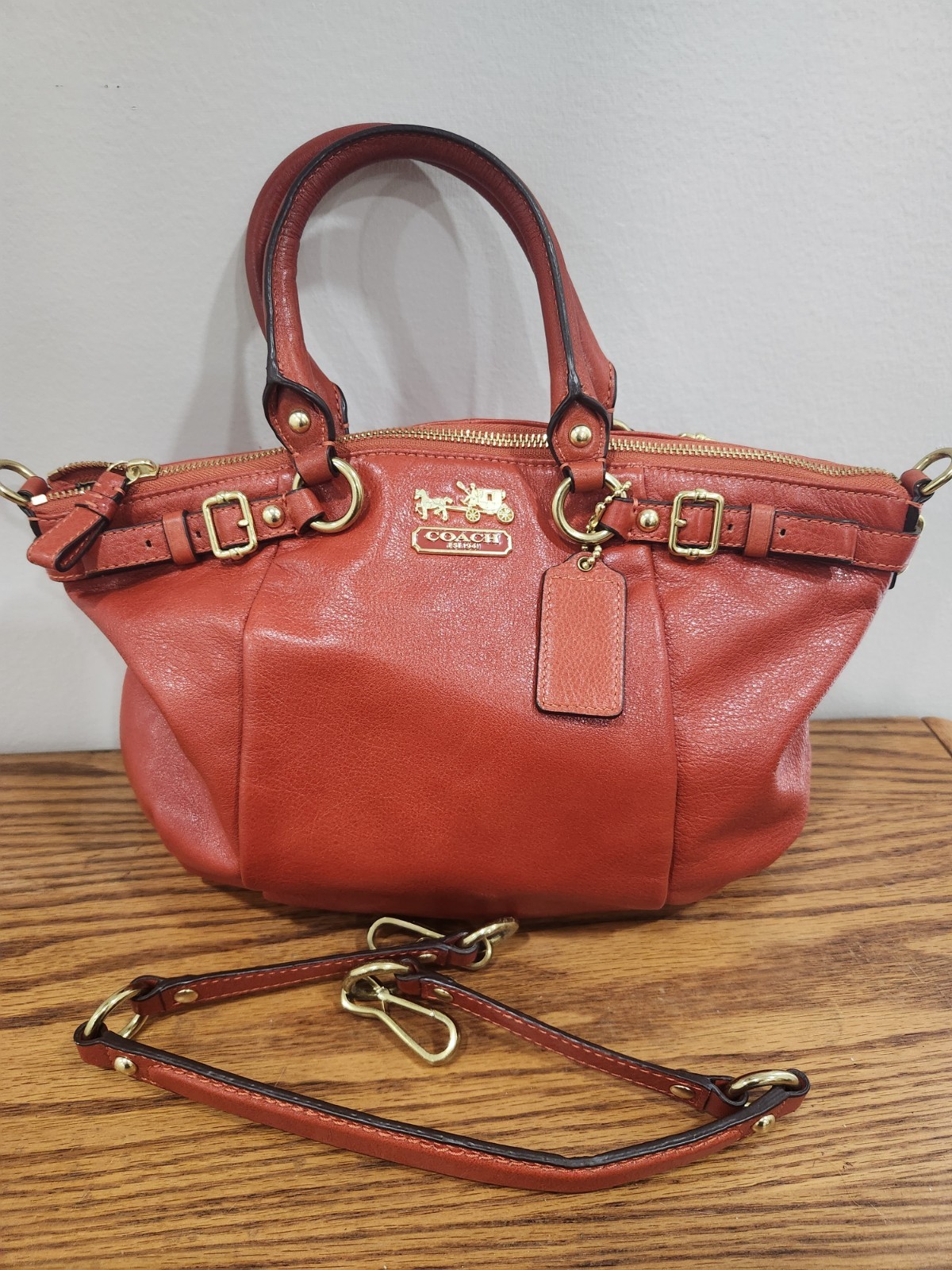 Coach Orange Madison Lindsey Satchel Top Handle Bag Detachable Strap Zip Pockets