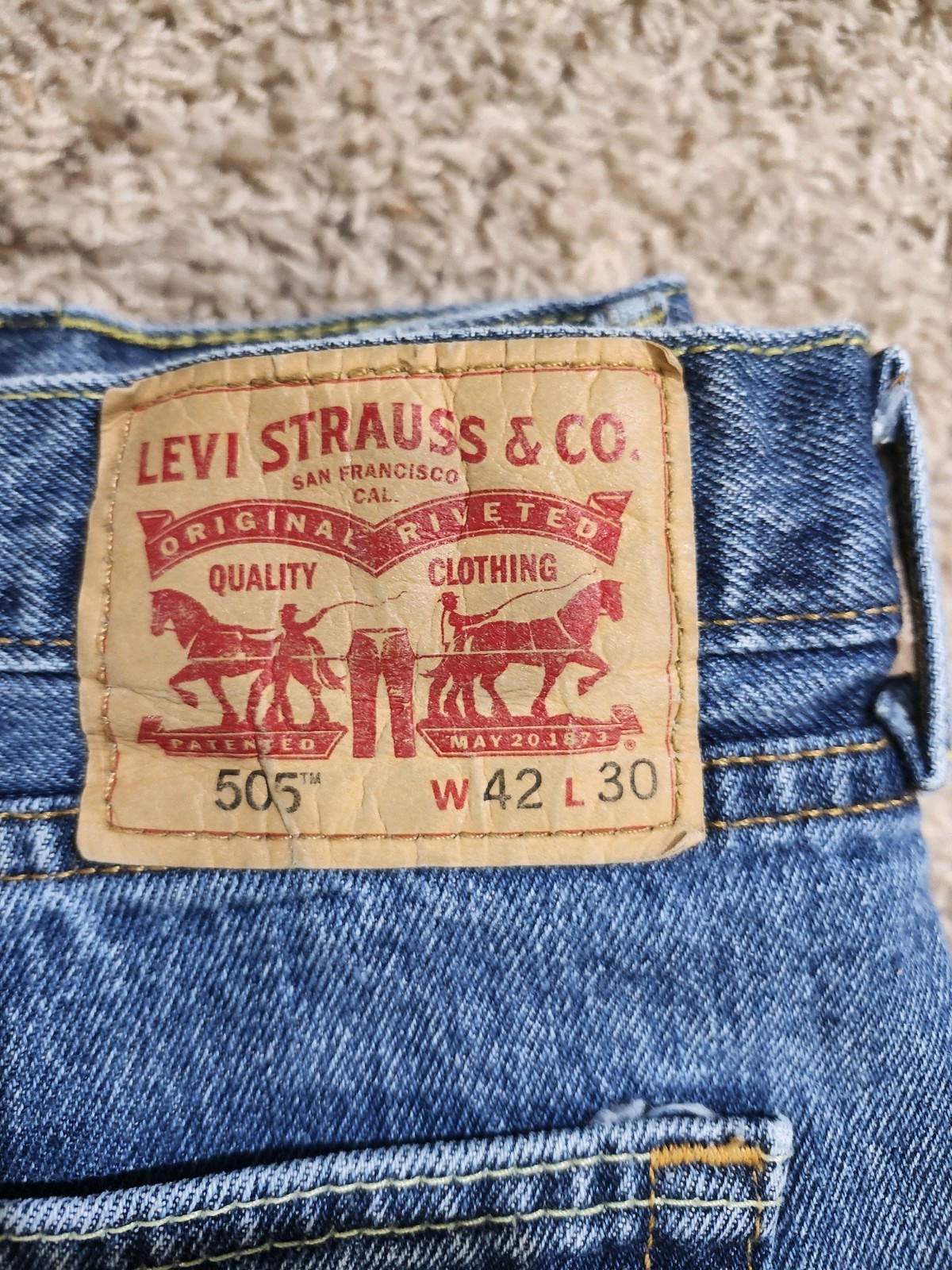 Levi’s Mens 505 Regular Fit Straight Leg Jeans Dark Wash 42×30 NWT Casual Work