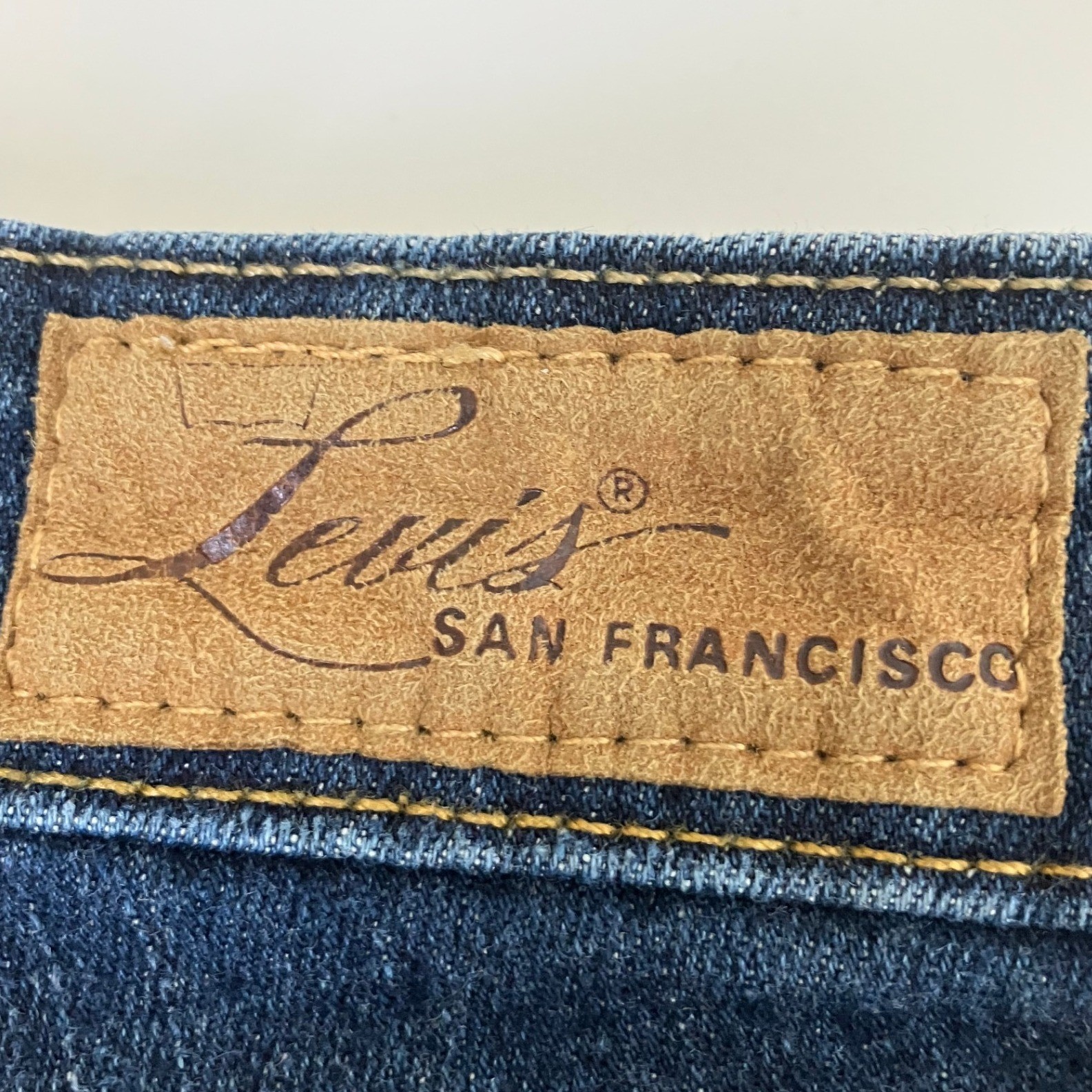 Levi’s Slight Curve Classic Straight Leg Denim Jean Blue Women’s Size 8 Midrise