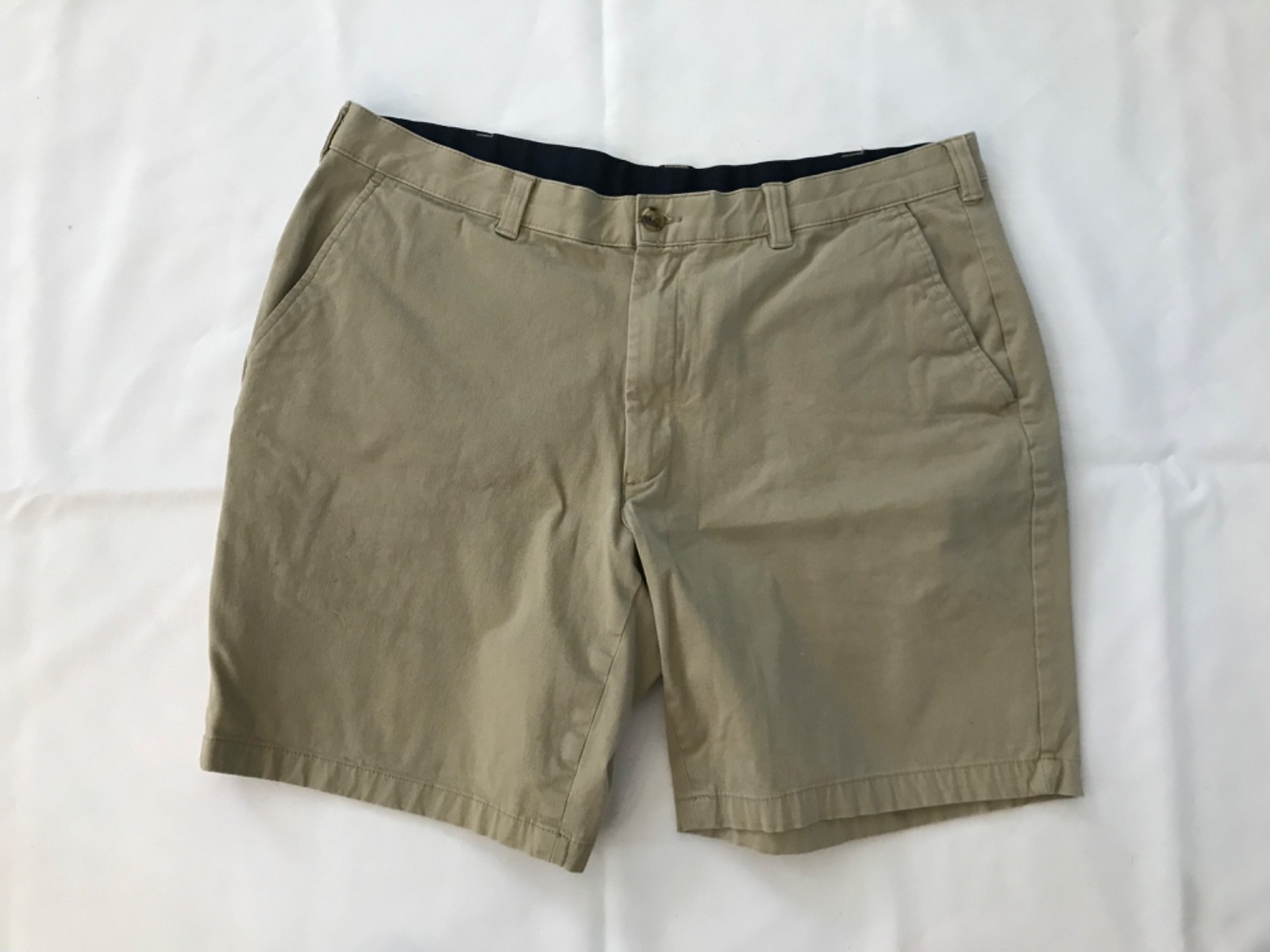 Mens Club Room 38W Chino Classic Fit Beige Chino Short (Miss Button on Rt Pkt)