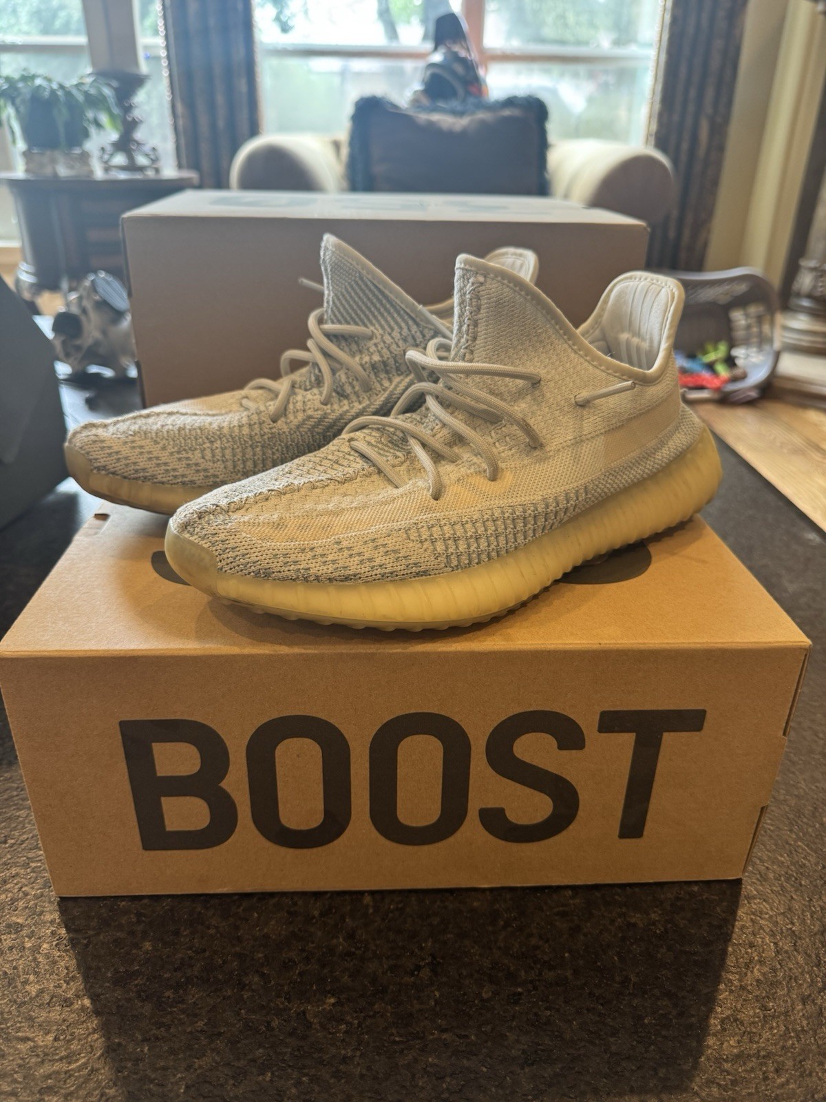 adidas Yeezy 350 V2 Men’s Low Top Primeknit Cream White CP9366