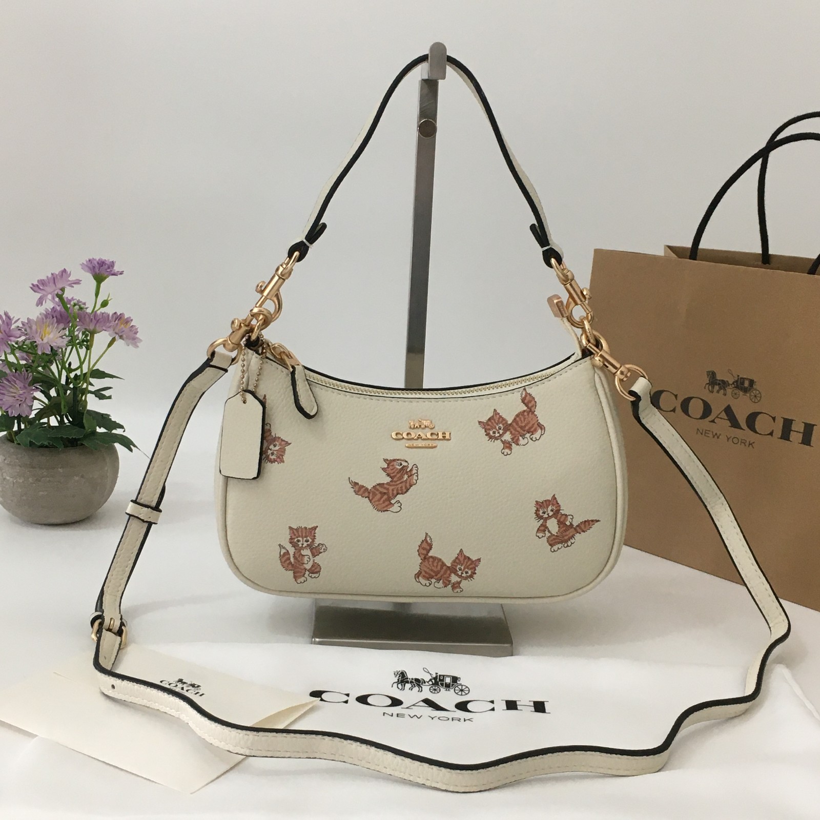 Coach Teri Shoulder Bag With Dancing Kitten Print CC777 Chalk Multi