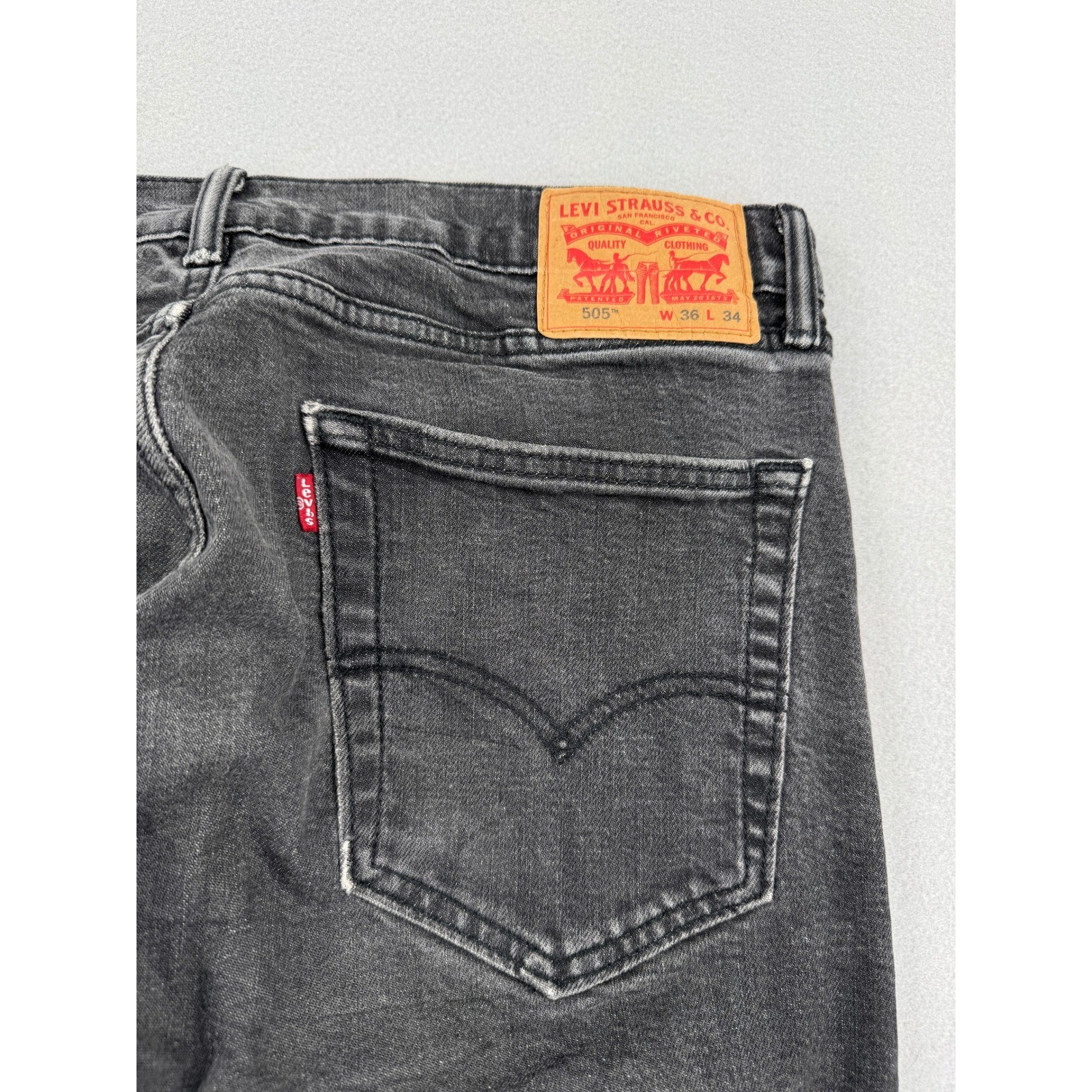 Levis 505 Regular Fit Jeans Mens 36×34 (36×32) Faded Black Straight Leg Denim