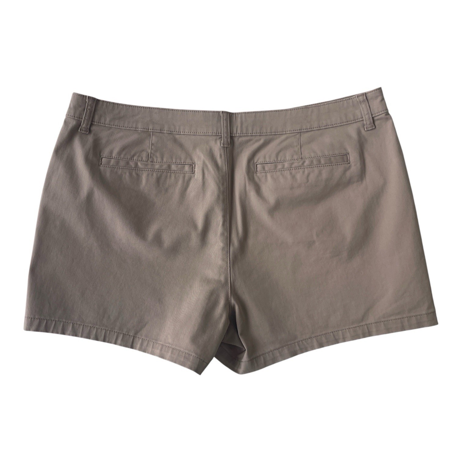 a.n.a. a new approach Khaki Shorts 3.5 Inseam Mid-Rise Pockets Woman Size 18 NWT