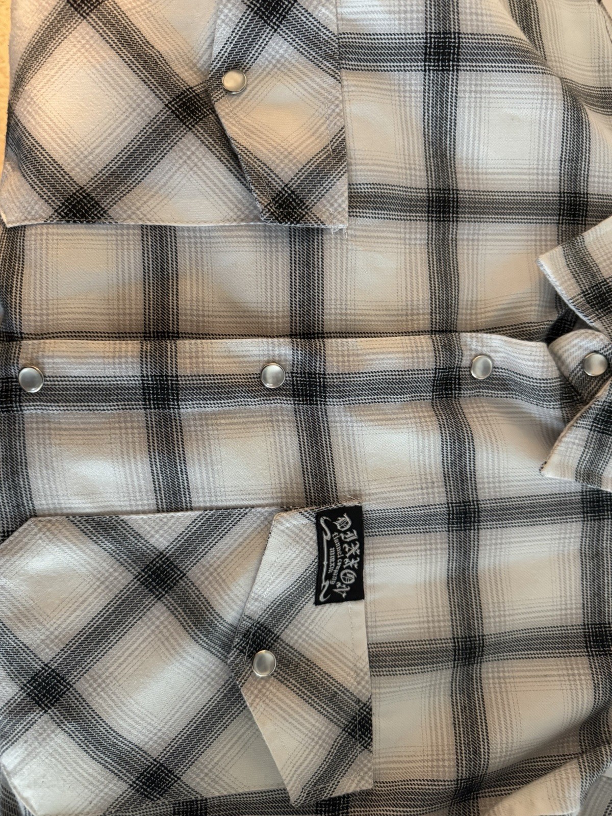 Dixxon Flannel Guera Men’s 2XL White Black Plaid Pearl Snap Button Shirt