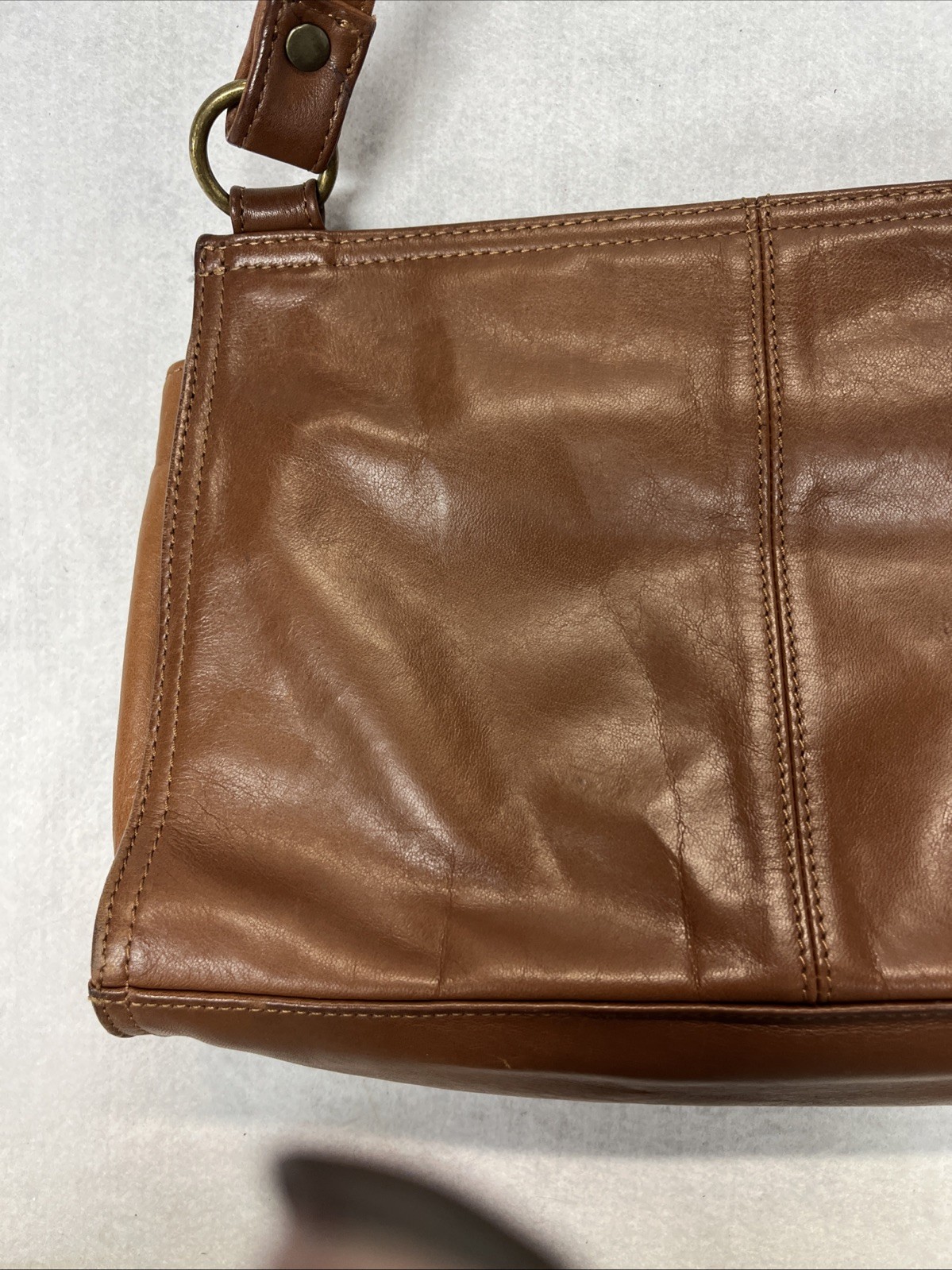Fossil Tan Leather Shoulder Bag, ZB 8945, 11.5 in x7.5 in (not including strap)