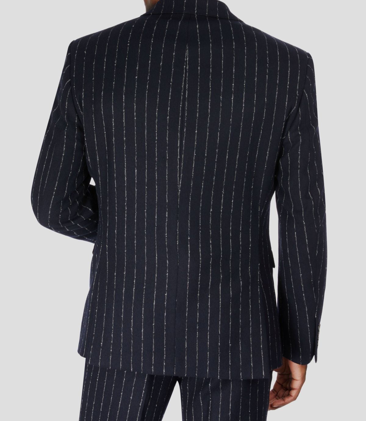 Tayion Collection Men’s Blue Classic-Fit Windowpane Suit Jacket Size 40R.