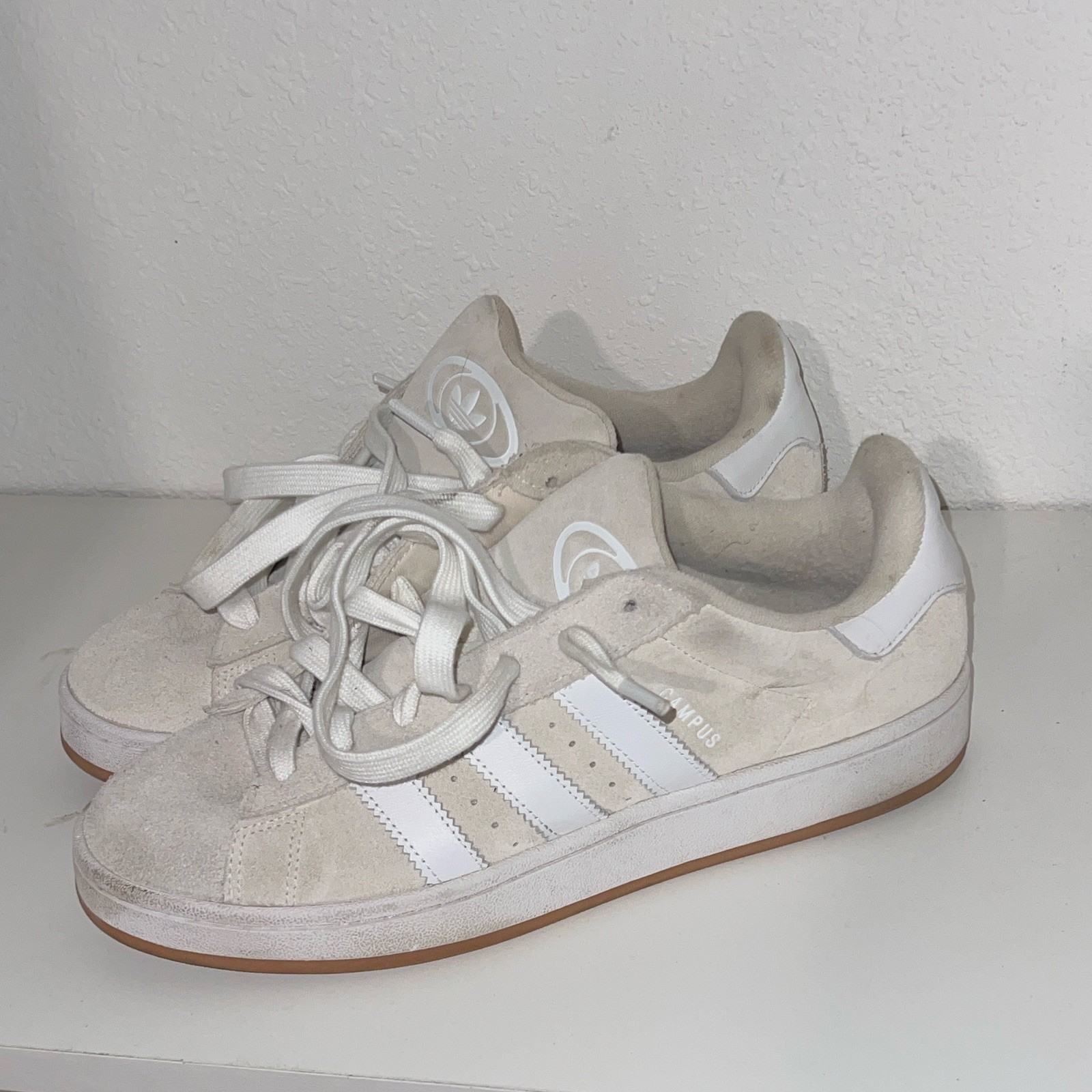 adidas Campus 00s Men’s Low Top Lace-Up Suede Sneakers Wonder White Gum ID1435